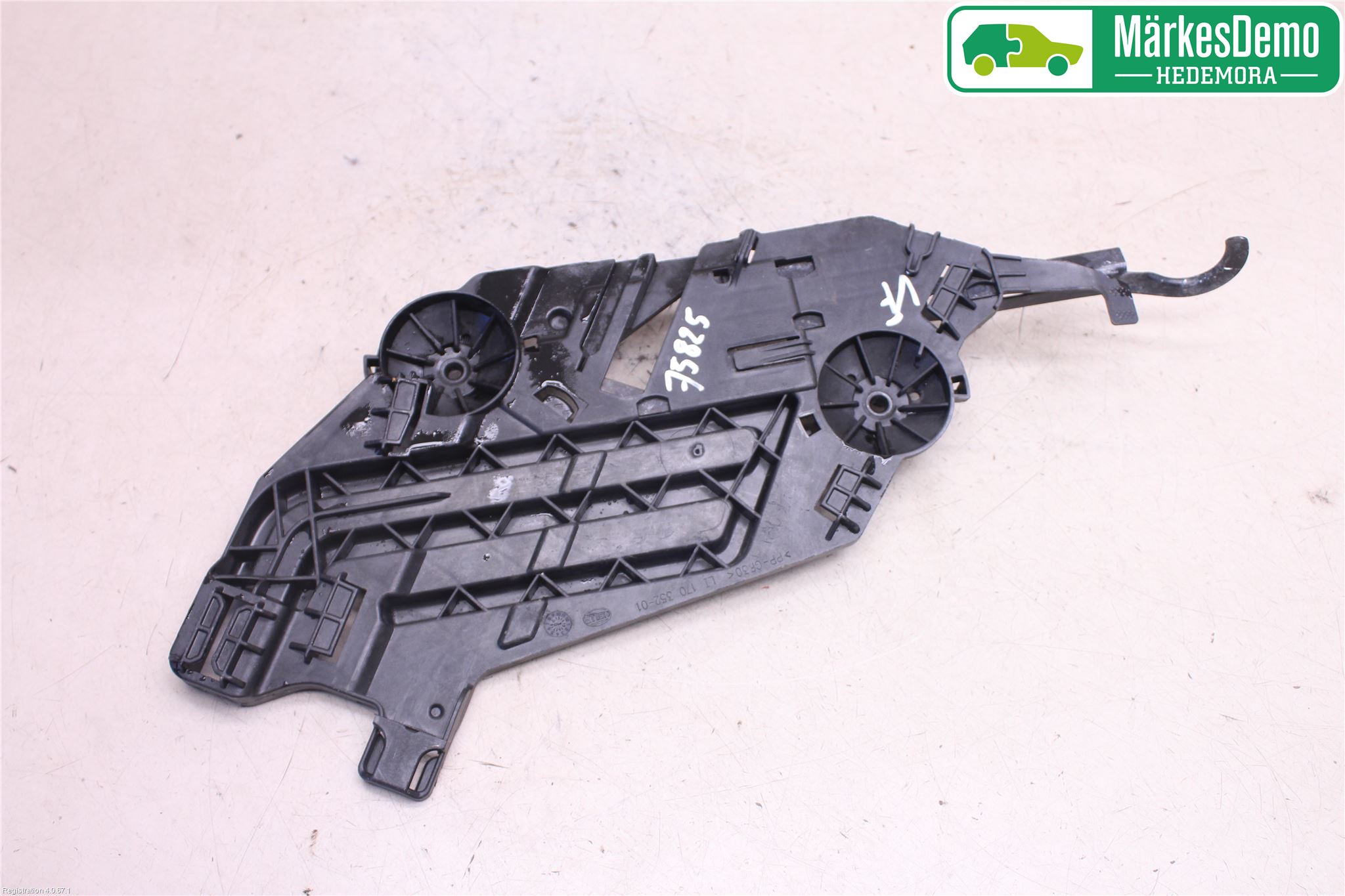 Skoda OCTAVIA (1Z) 05-13 Strålkast Fästsarg