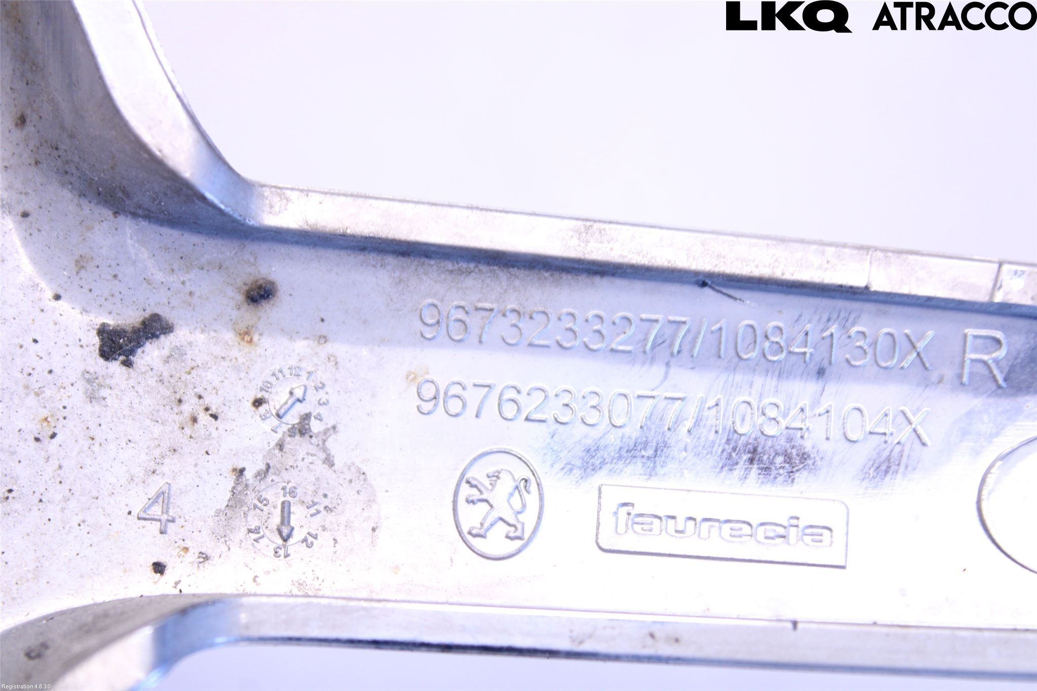 Peugeot 208 12-15 Dimljussarg Fram