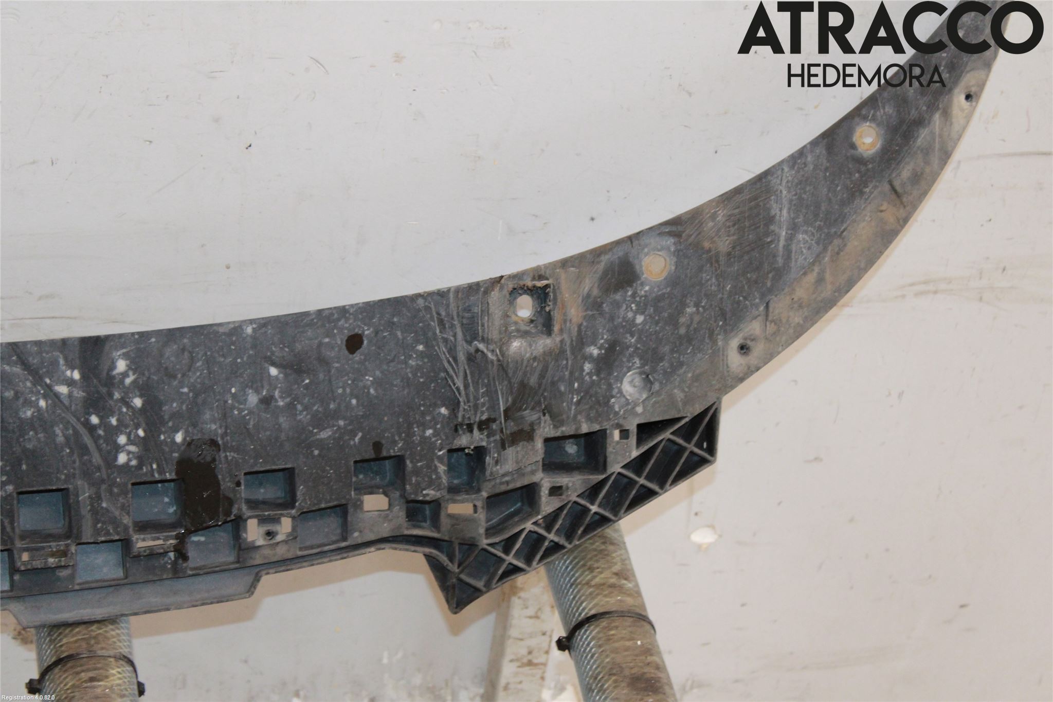 Audi A3/S3 05-13 Hasplåt Plåt-Plast