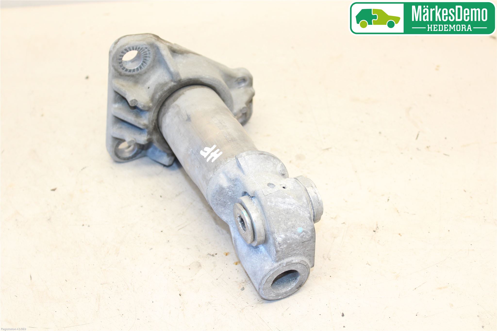 Audi A4/S4 01-05 Stötfångarbärjärn Fram