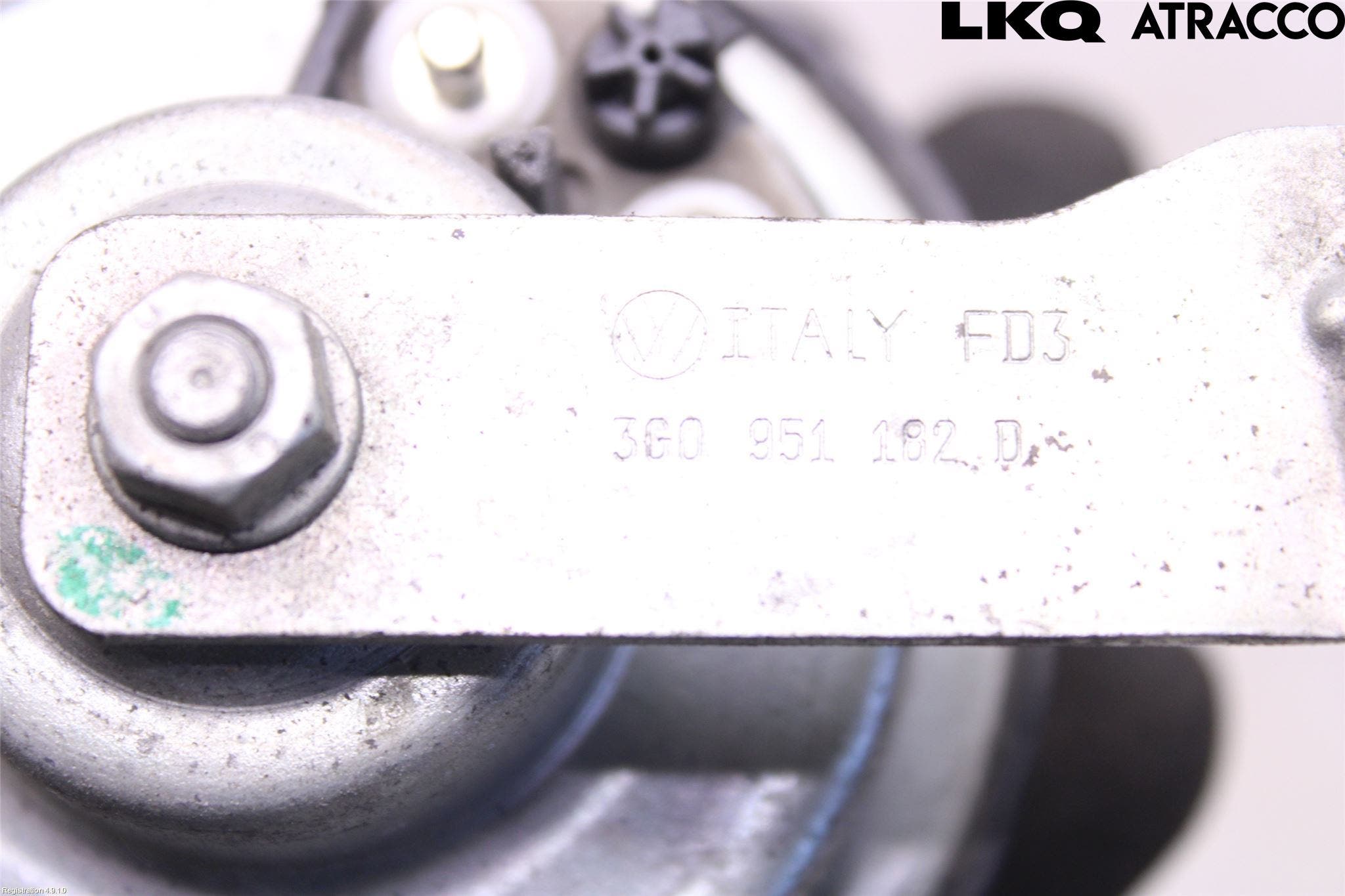 Volkswagen VW PASSAT 20-24 Signalhorn