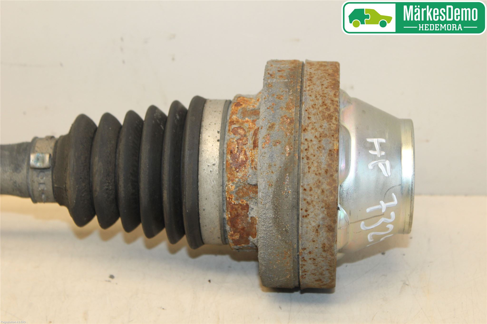 Audi Q7/SQ7 Drivaxel Fram Höger