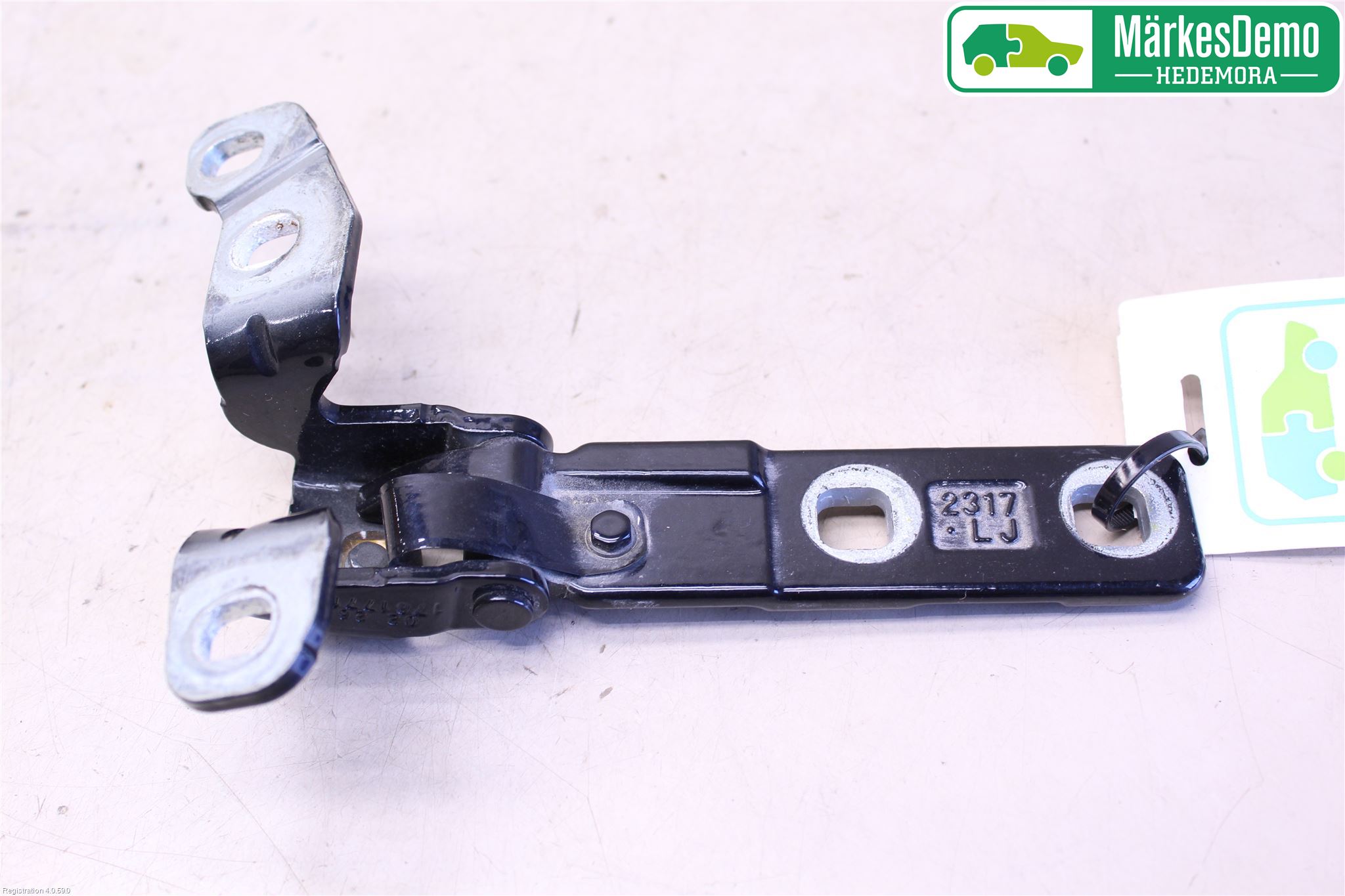 BMW X5 F15 13-18 Bakluckegångjärn Hö