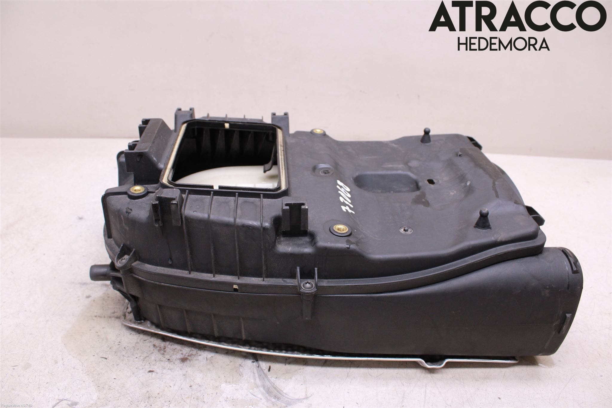 Mercedes-Benz MB E-KLASS (W212) 09-16 Luftrenare