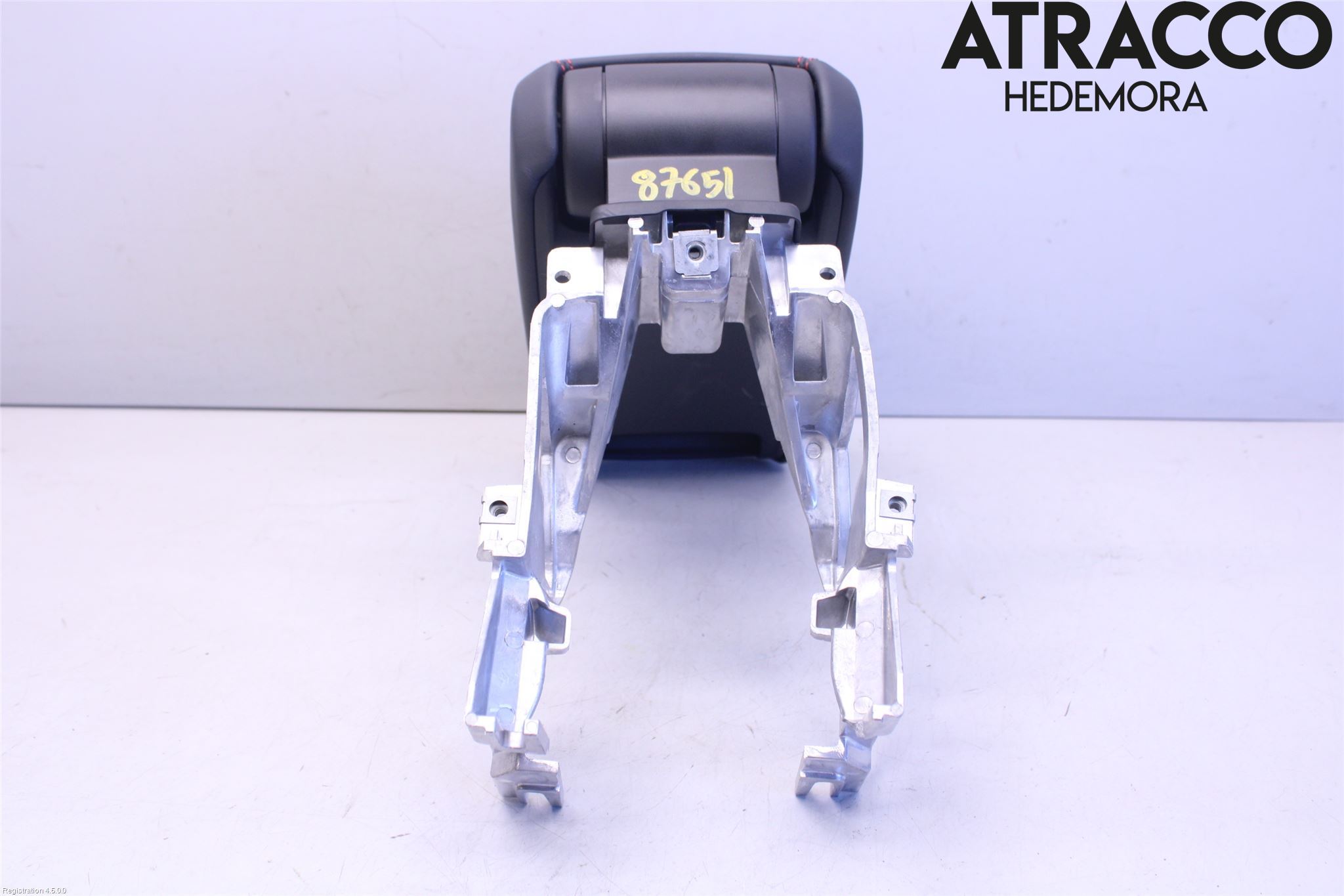 Audi Q3 F3 19- Inredning Armstöd