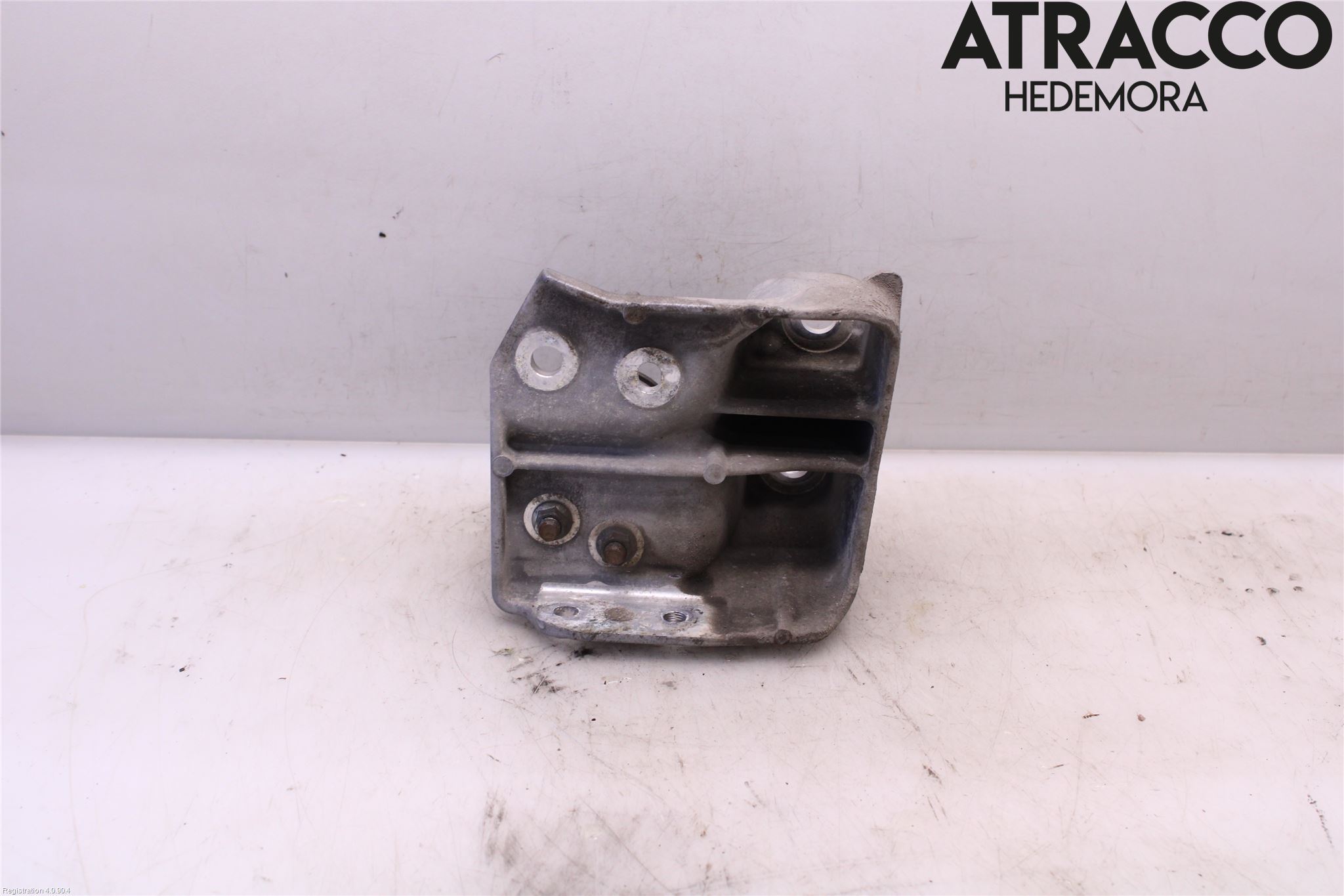 Subaru OUTBACK 15-20 Motorfäste