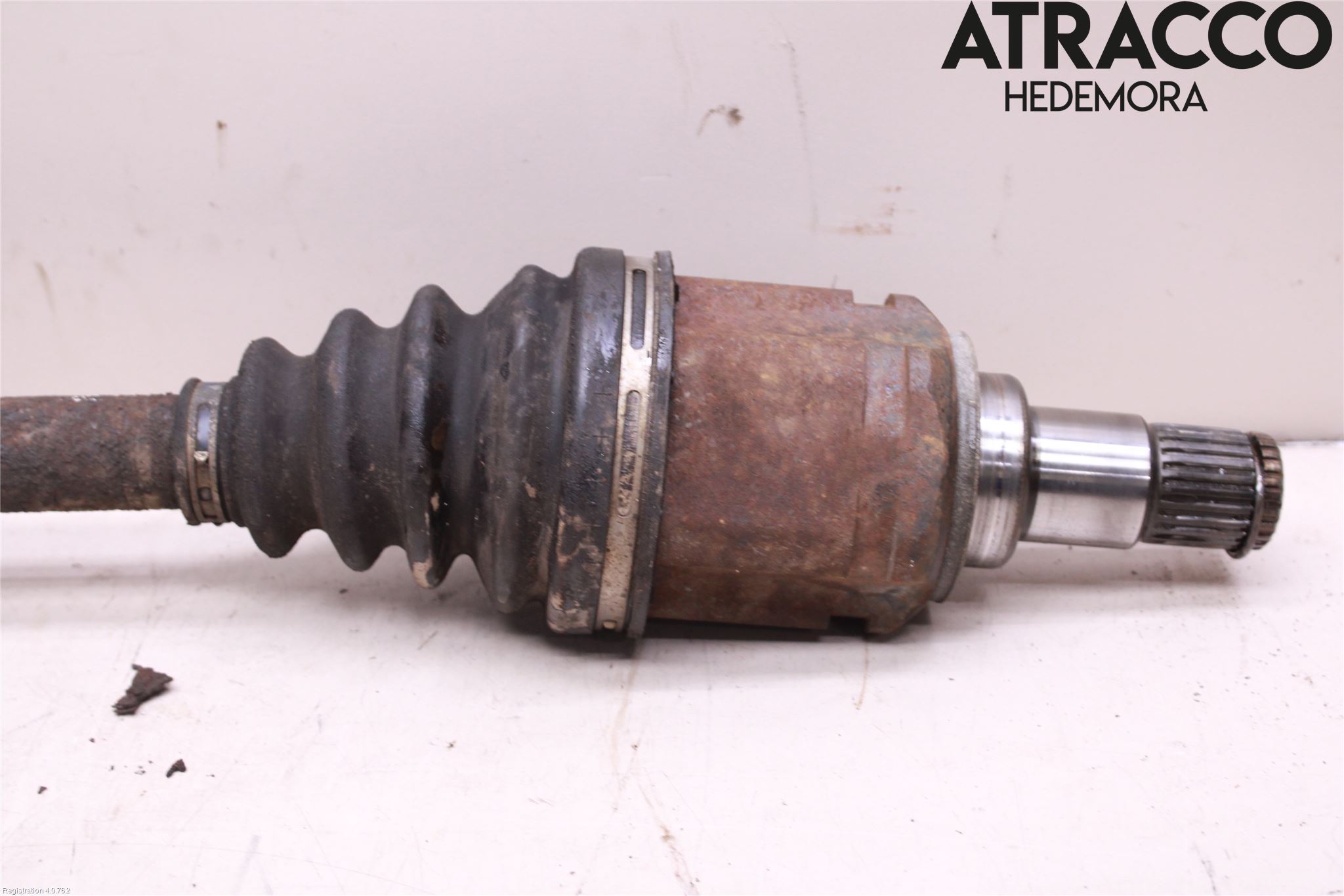 Toyota AVENSIS VERSO Drivaxel Fram Vänster