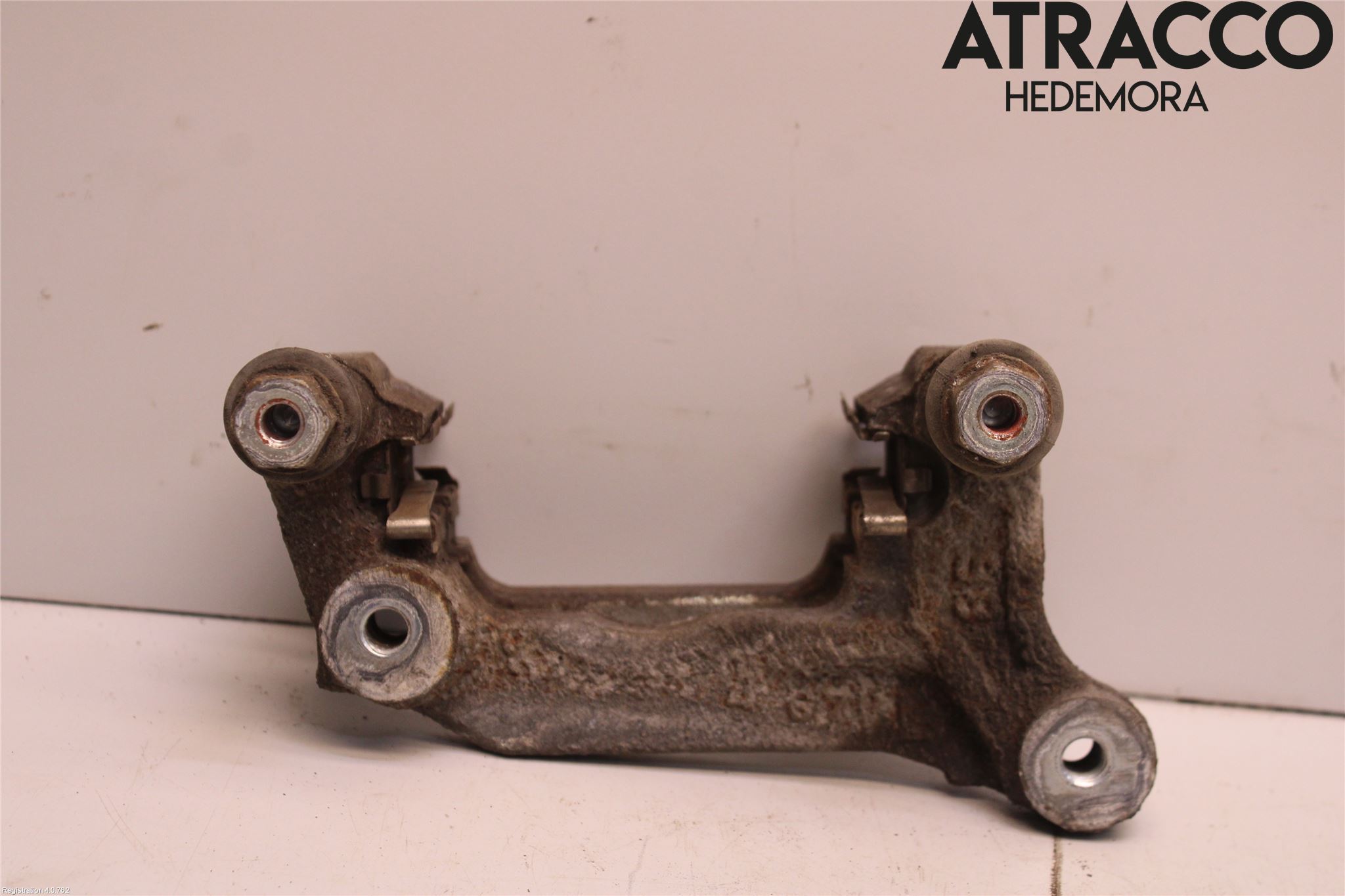 Mitsubishi OUTLANDER 13-21 Bromsokshållare