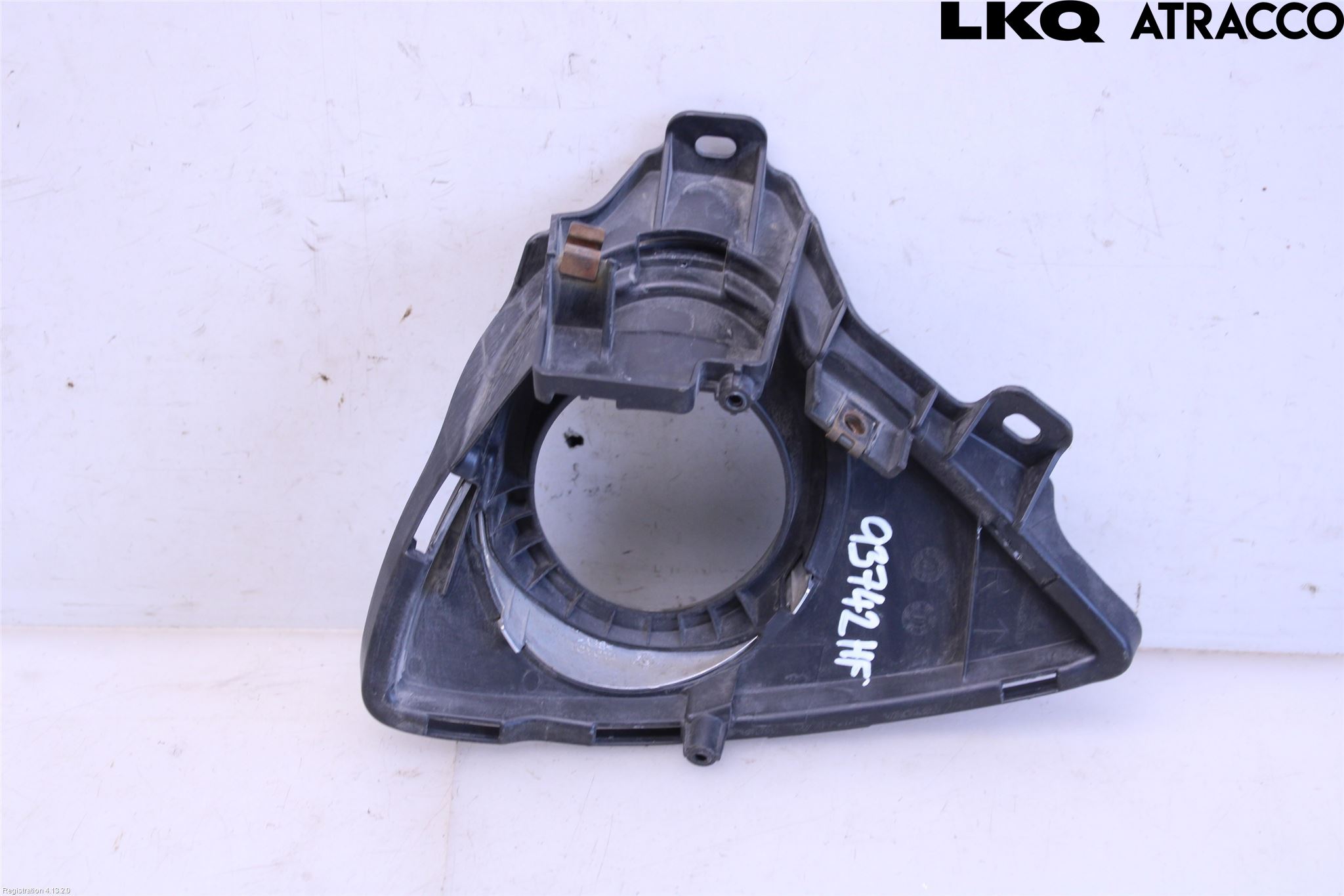 Toyota AURIS 13-19 Dimljussarg Fram