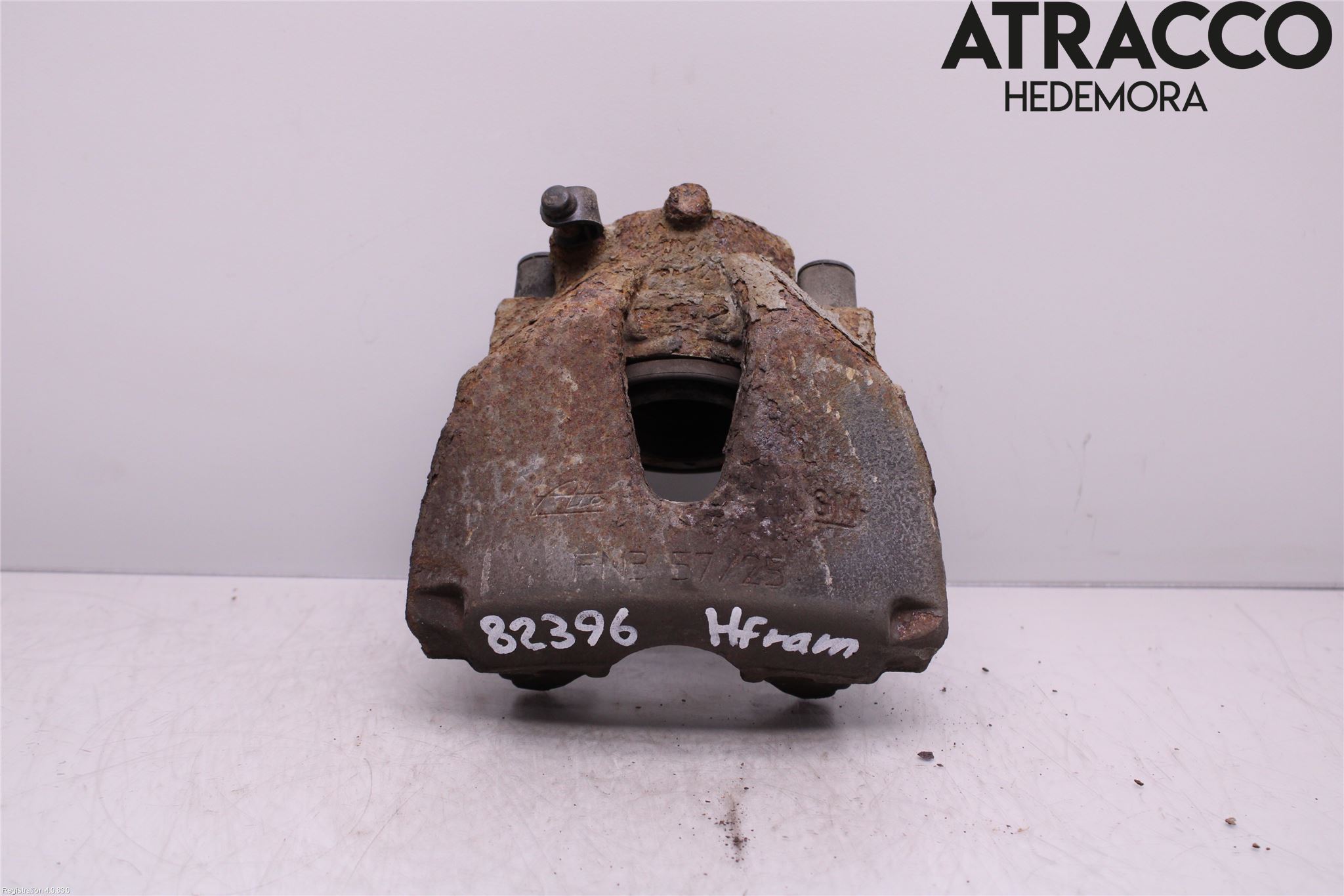 Saab 9-5     06-10 Bromsok Fram Höger