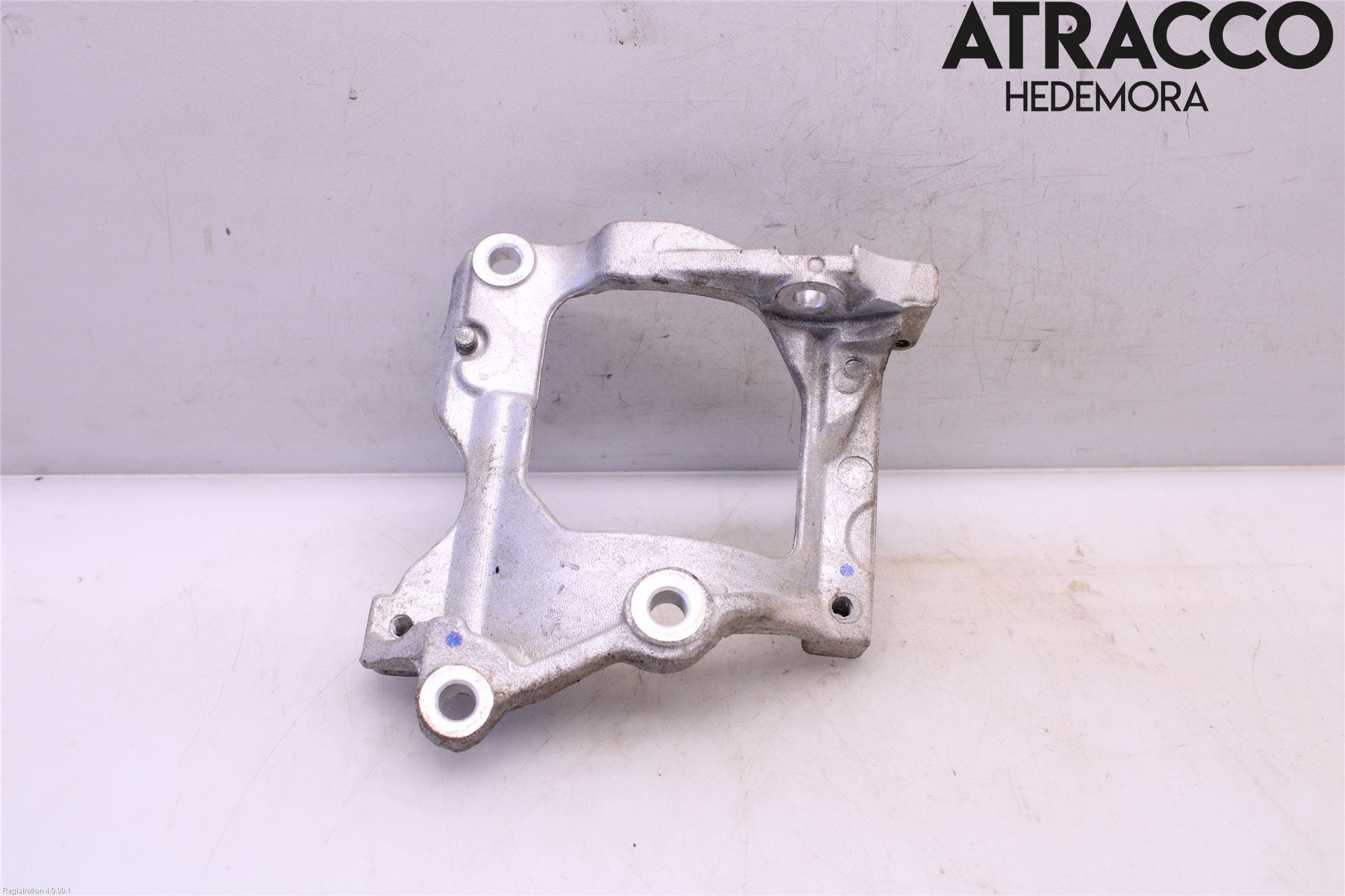 Toyota HILUX 16- Ac Kompressor-Fäste