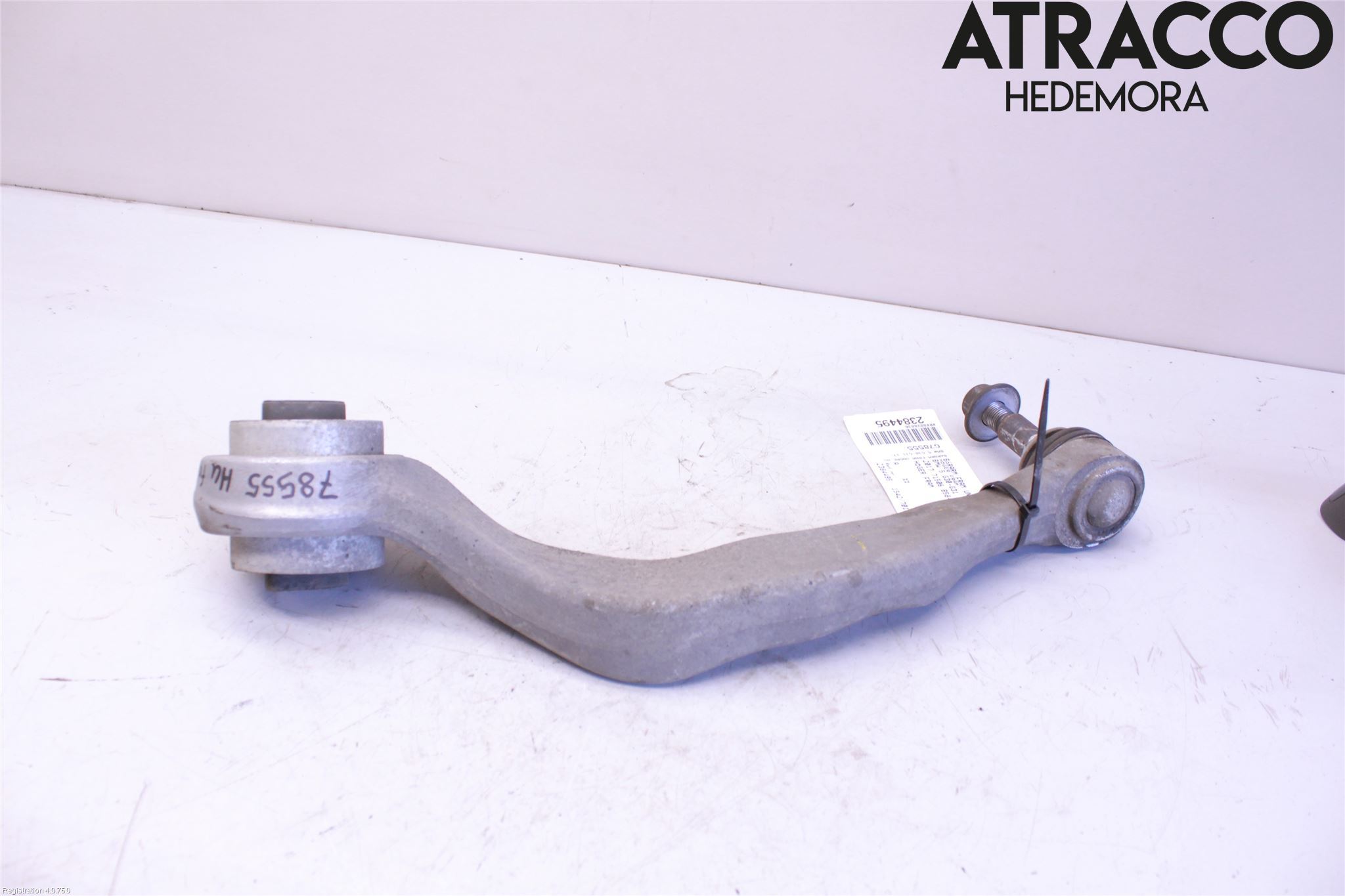 BMW 5 G30/G31/F90 17-23 Bärarm Fram Undre Hö