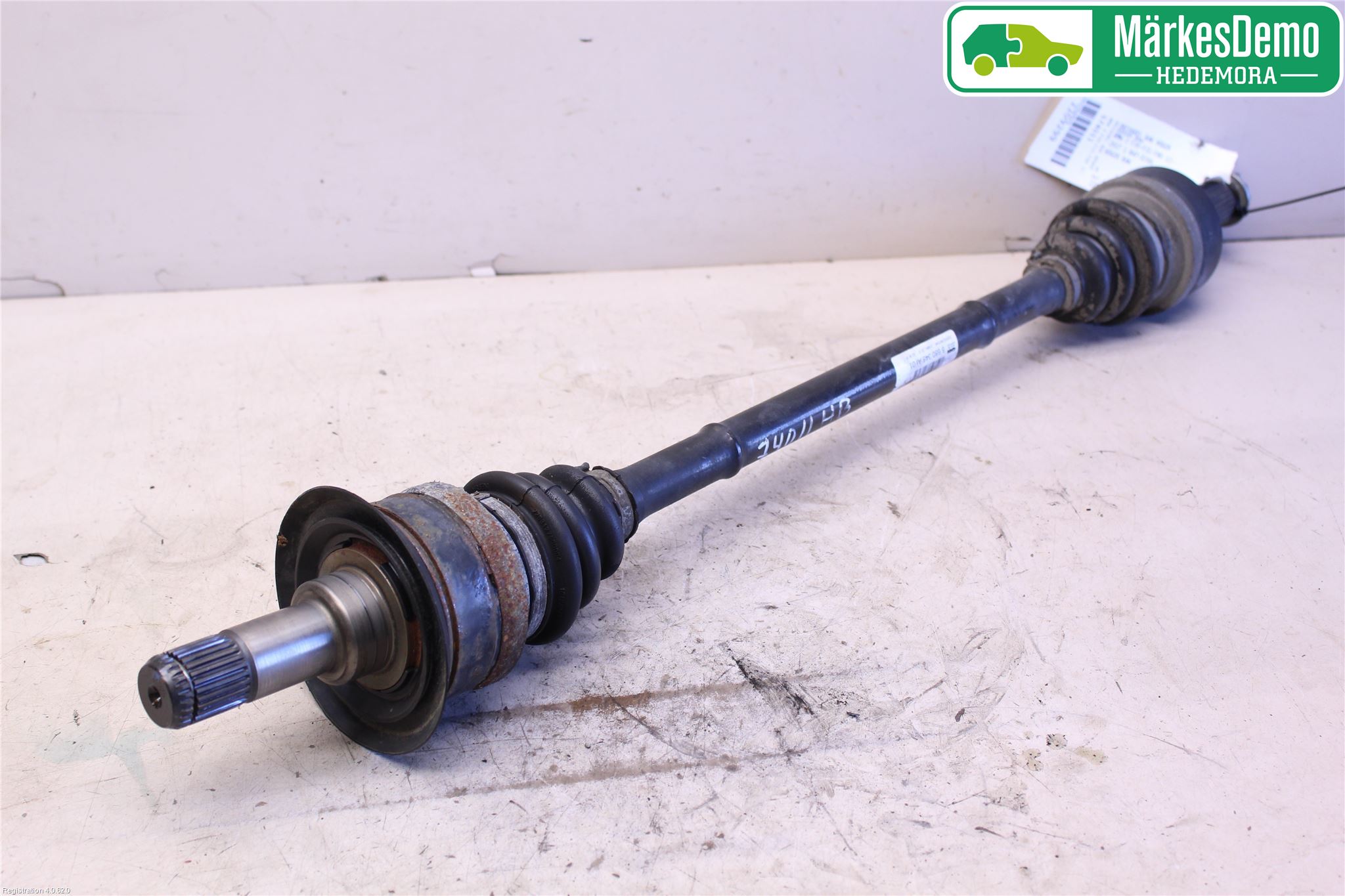 BMW 3 F30/F31/F80 12-19 Drivaxel Bak Höger