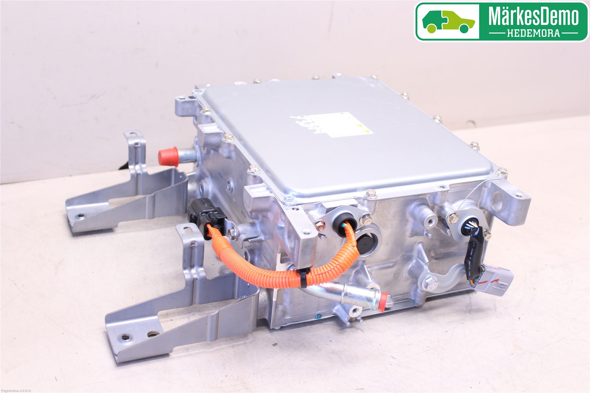 Mitsubishi OUTLANDER 13-21 Batteriladdare Högspänning