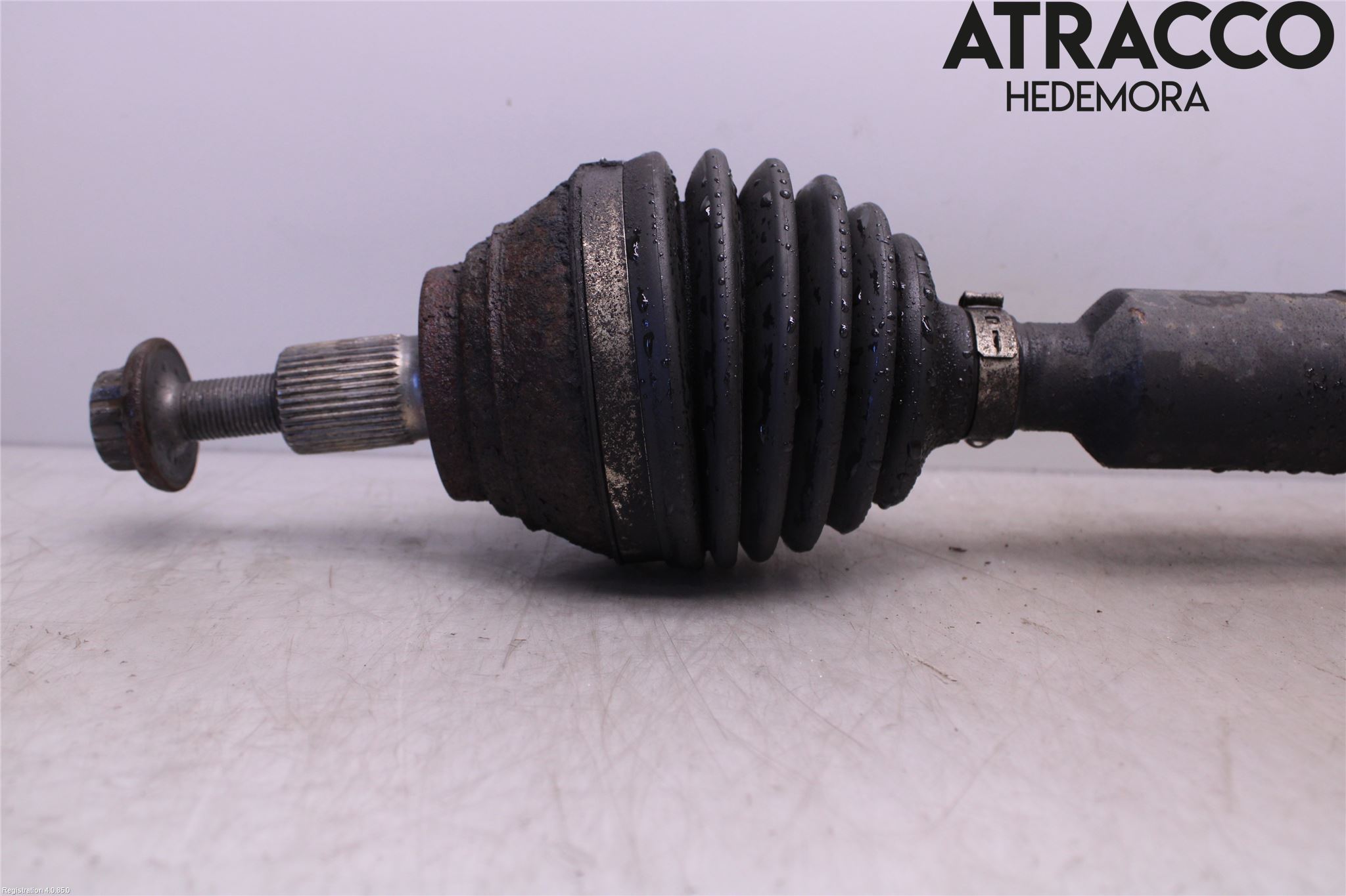 Volkswagen VW SCIROCCO 09-17 Drivaxel Fram Höger