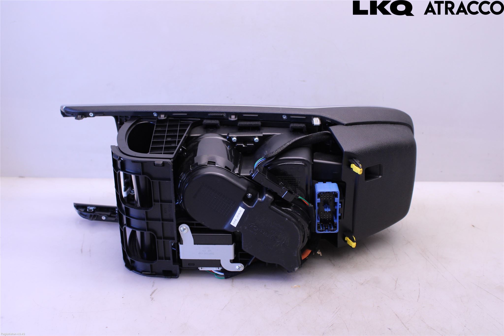 Kia NIRO (DE) 17-22 Instrumentkonsoll Mitt