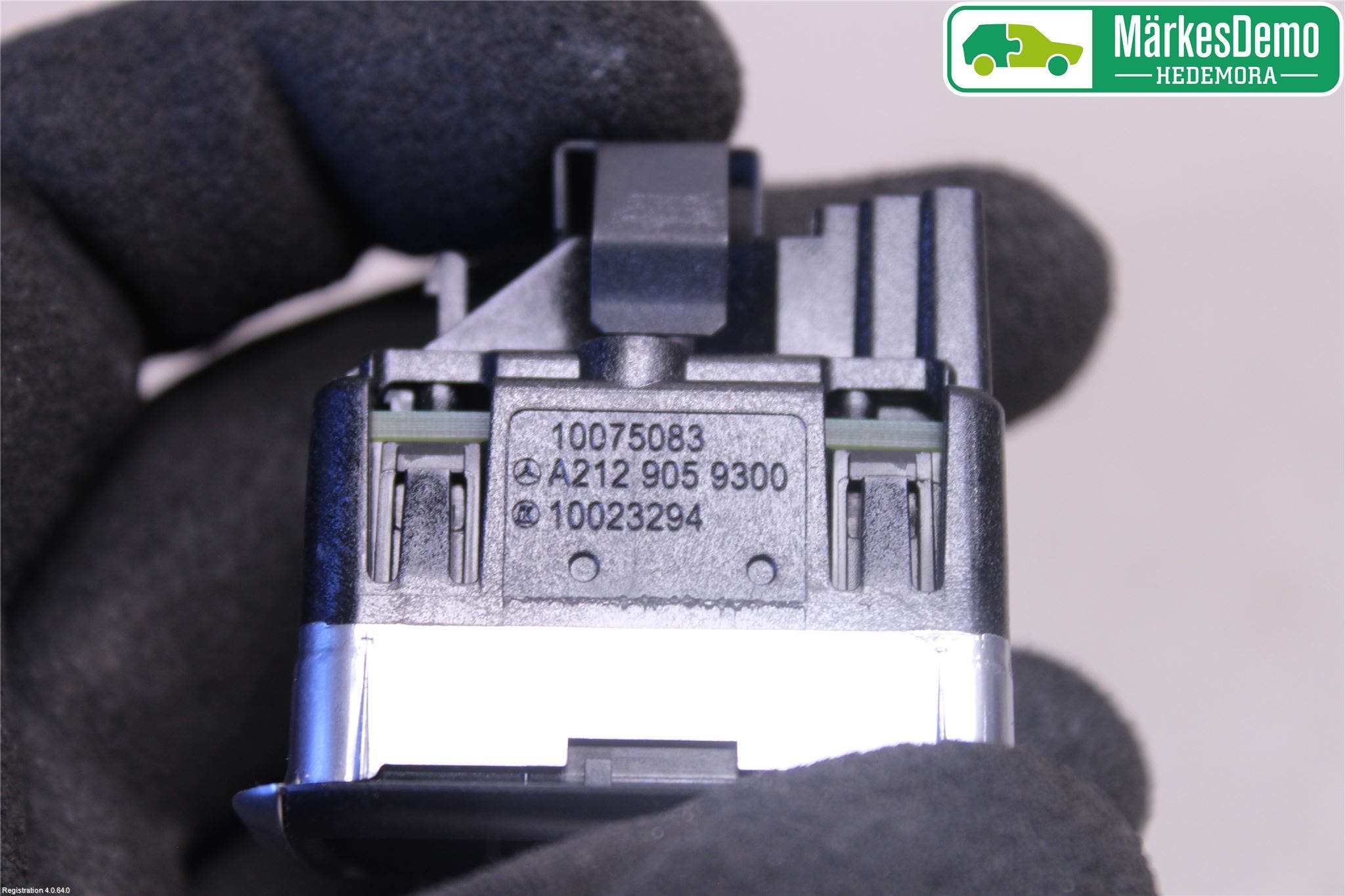 Mercedes-Benz MB E-KLASS (W212) 09-16 Strömställare Baklucka