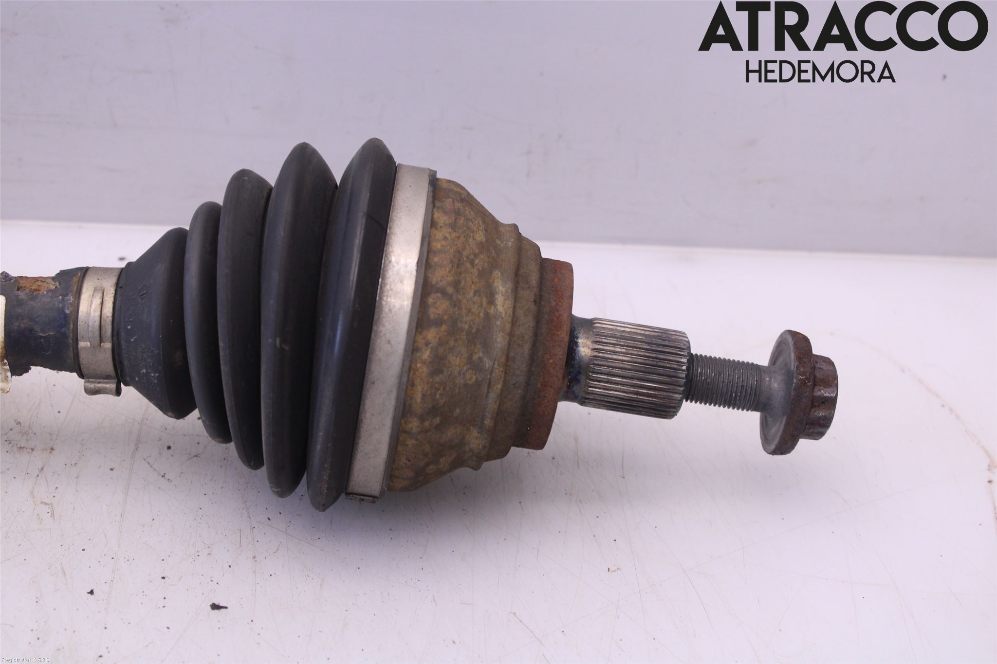 Volkswagen VW TIGUAN 07-16 Drivaxel Fram Höger
