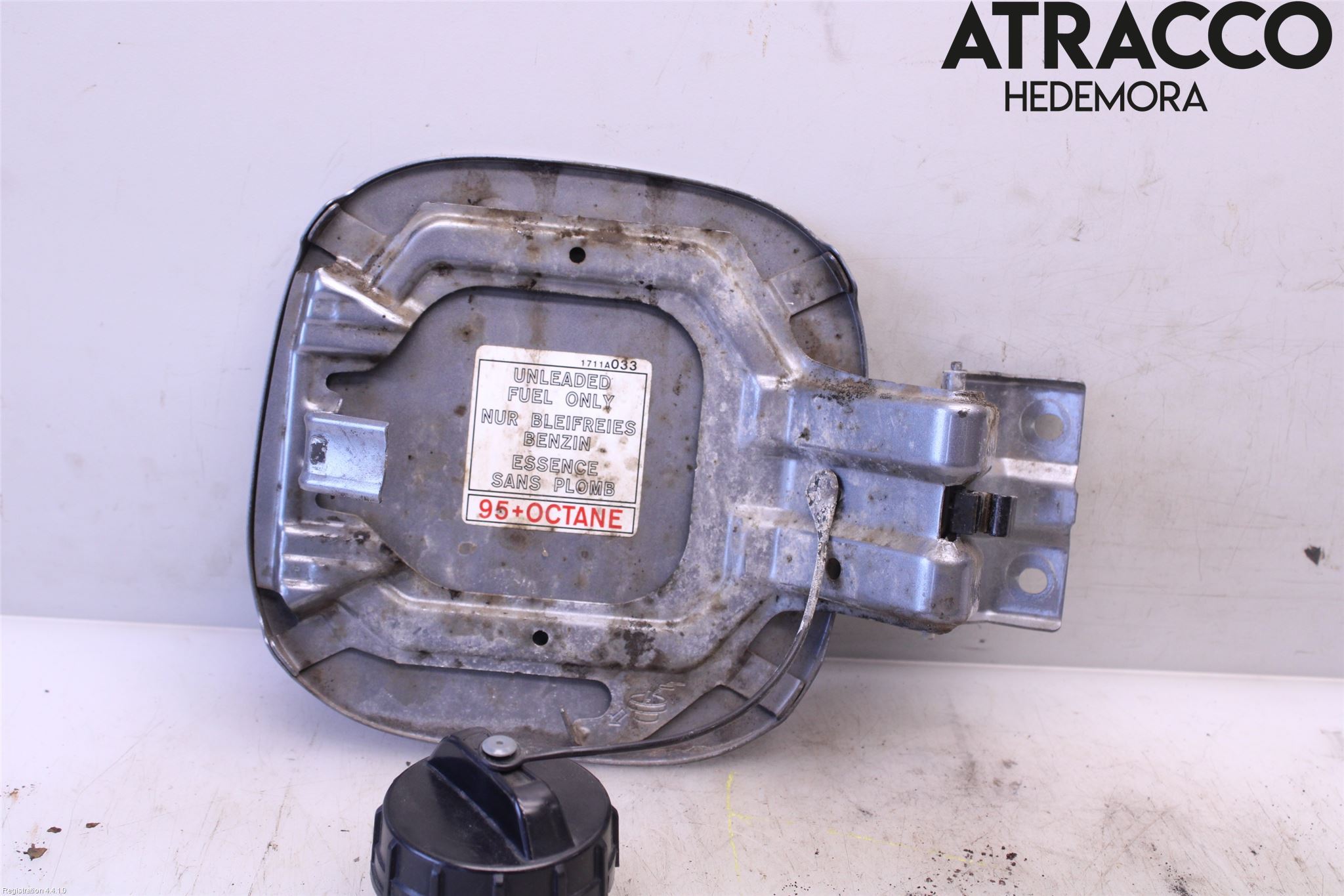 Mitsubishi OUTLANDER 13-21 Tanklucka