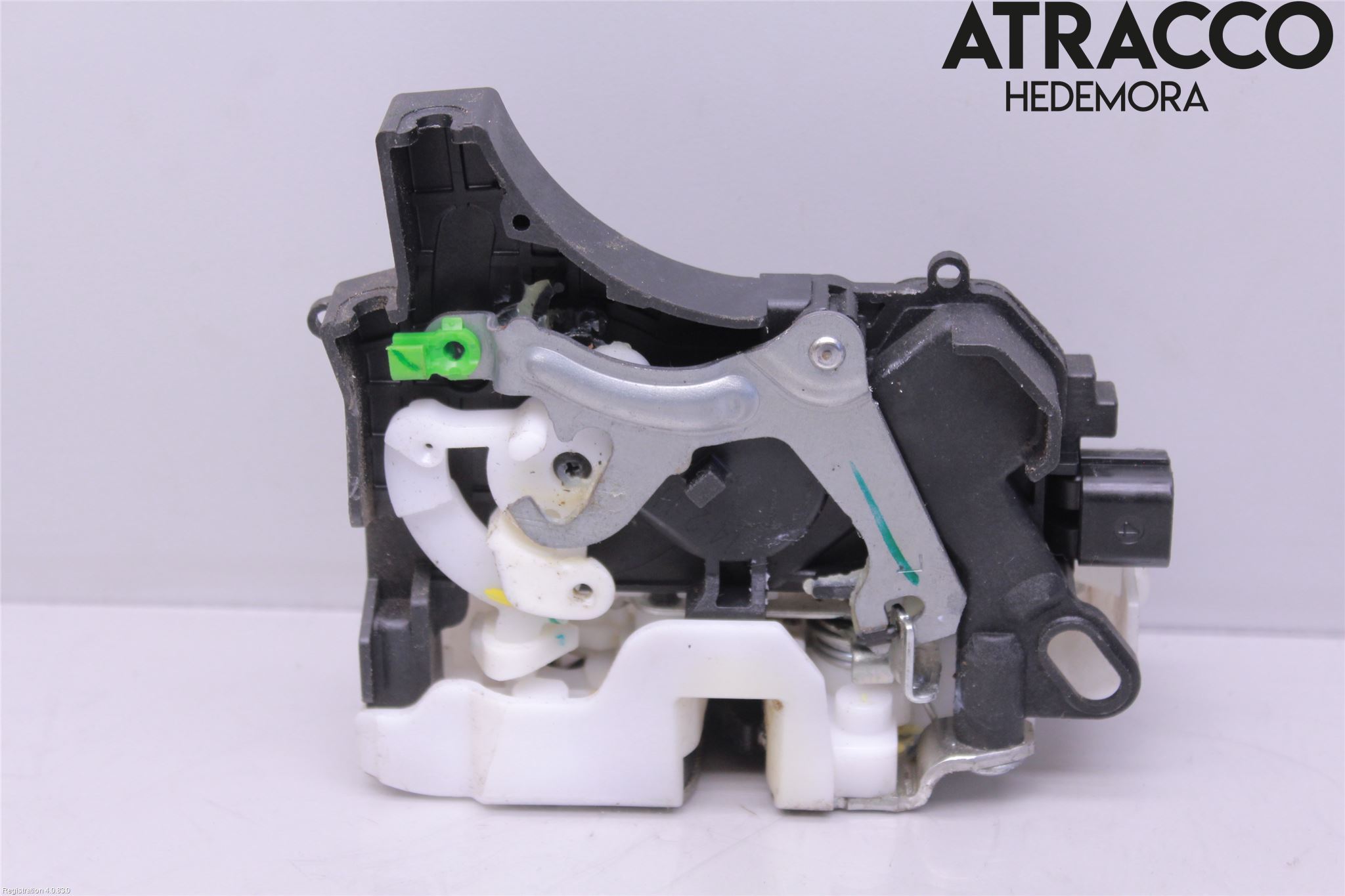 Mitsubishi L200 06-15 Låskista-Dörrlås