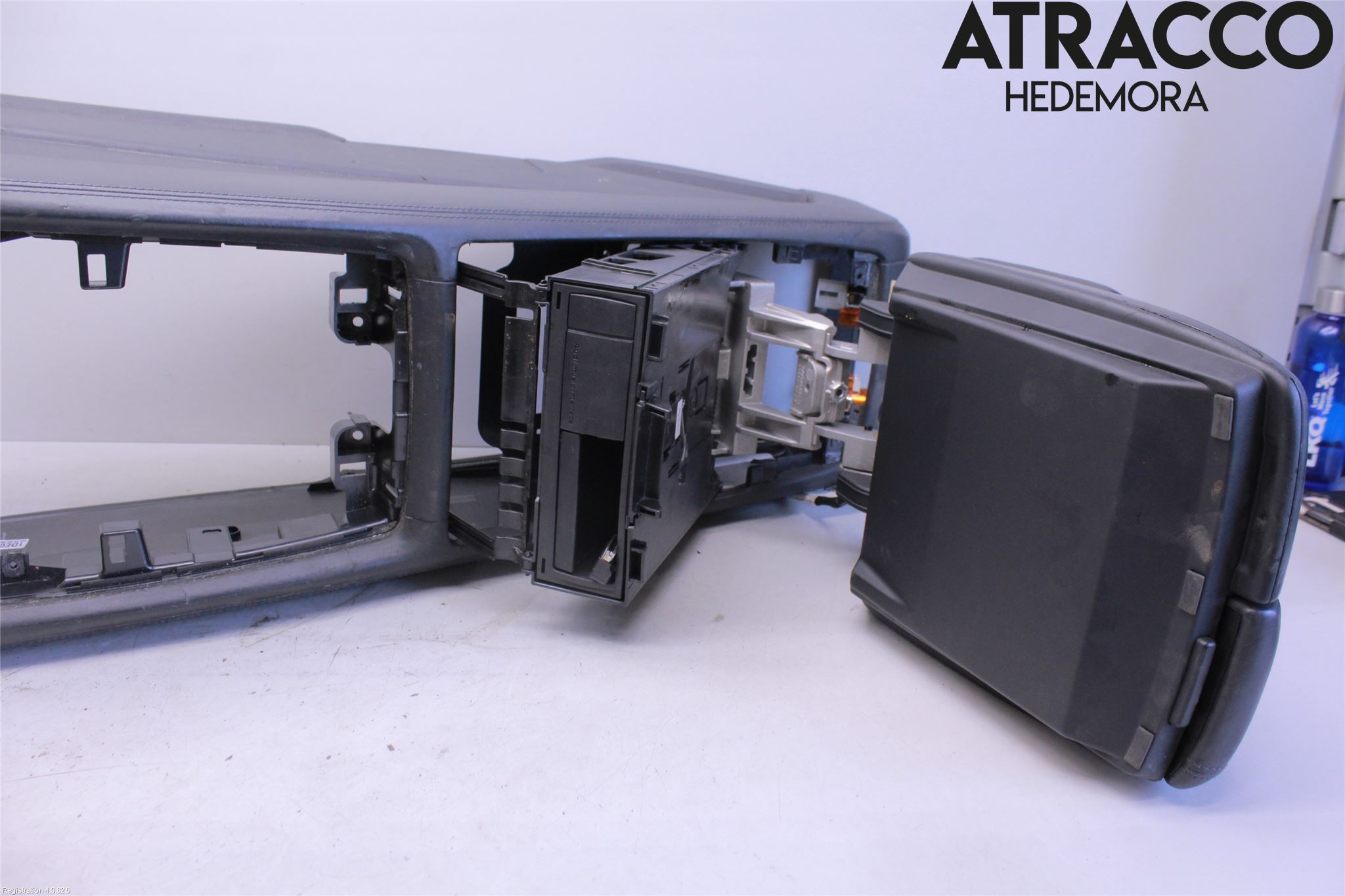 Audi Q7/SQ7 Inr Tunnelfack