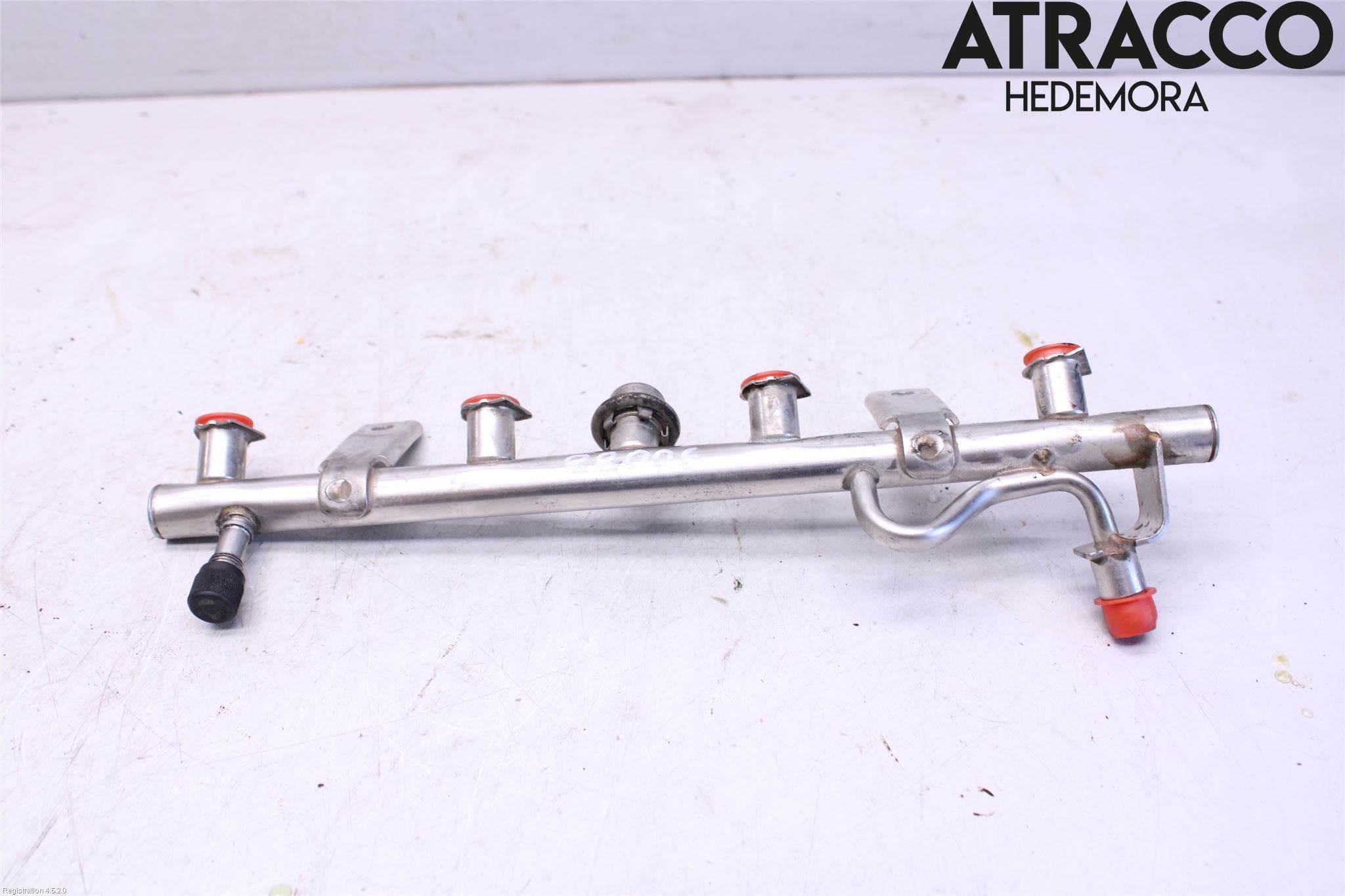 Mercedes-Benz MB C-KLASS (W204) 07-15 Inj. Fuelrail