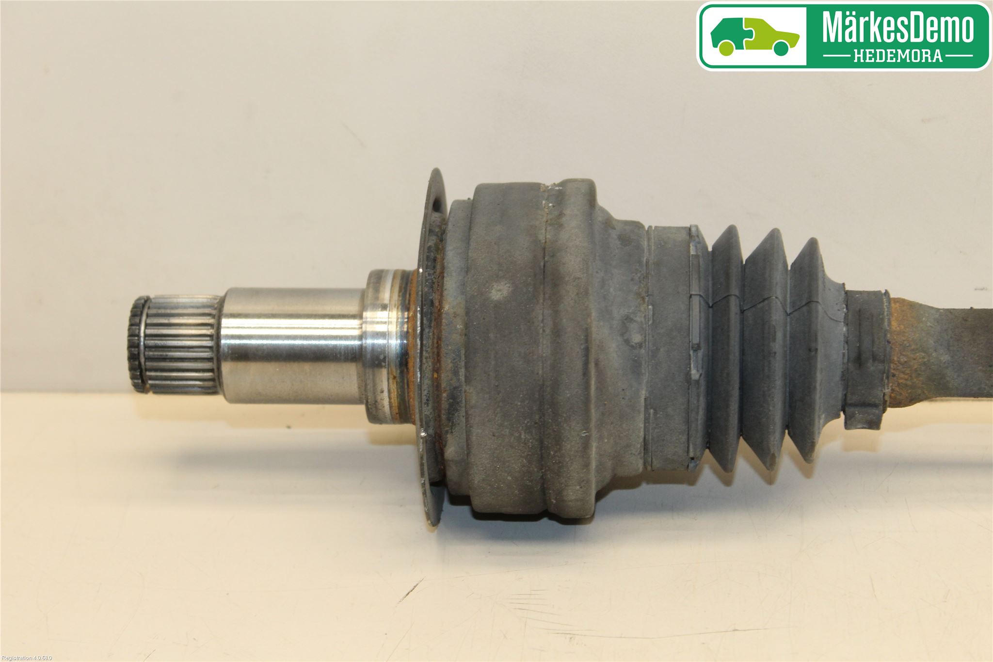Mercedes-Benz MB GLK-KLASS (X204) 08-16 Drivaxel Bak Vänster
