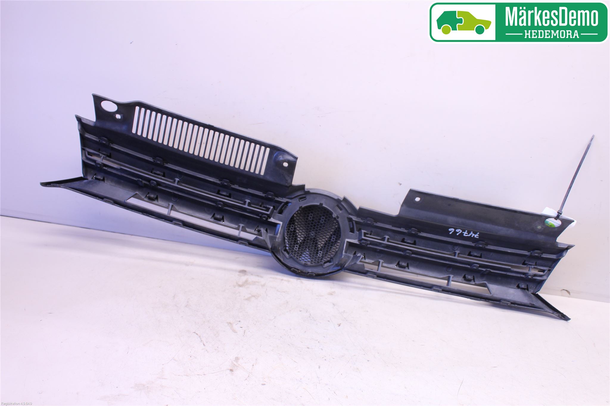 Volkswagen VW GOLF VI 09-13 Grill Komp