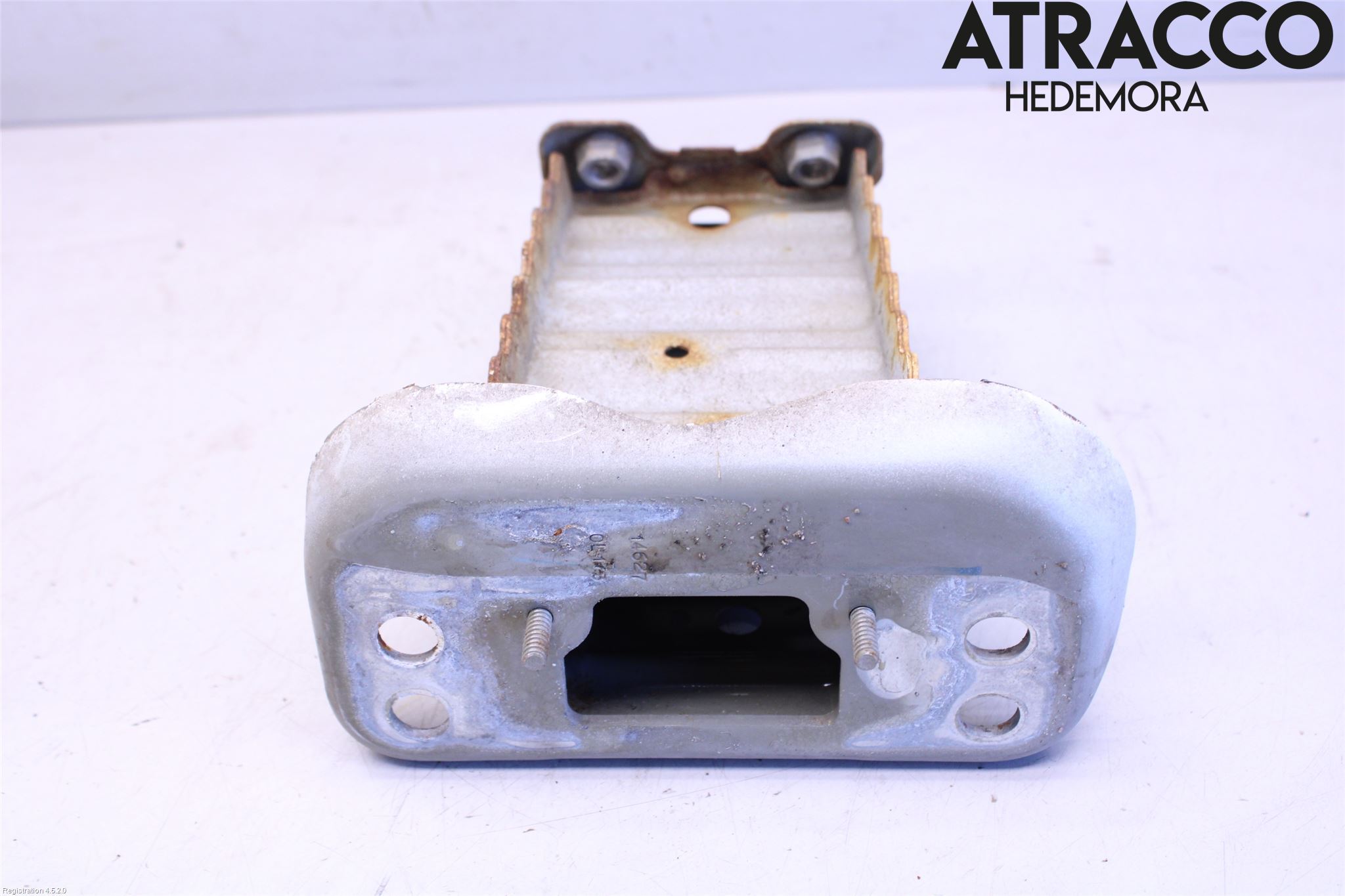Toyota YARIS XP130 12-14 Stötfångarbärjärn Fram