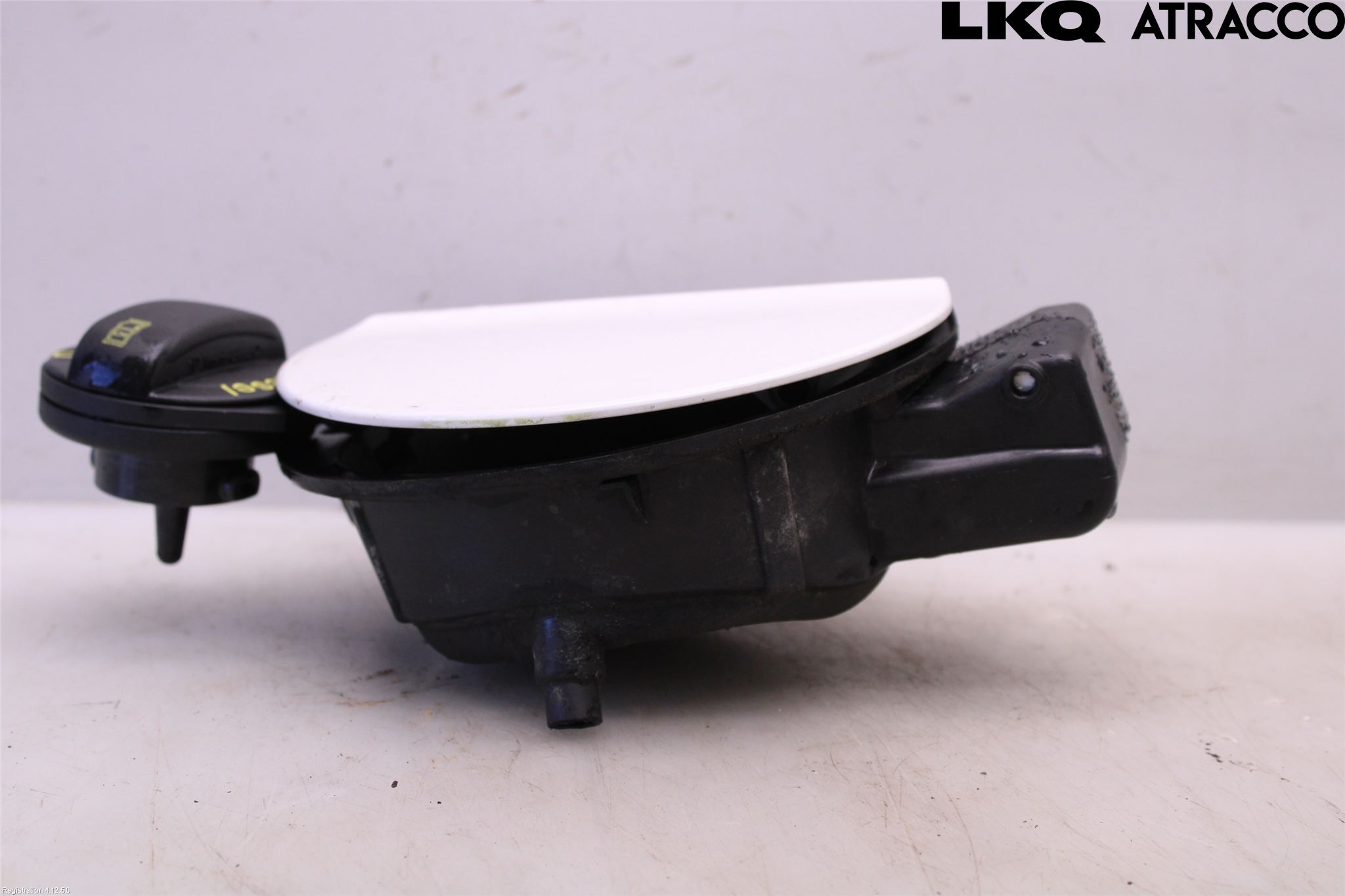 Volkswagen VW PASSAT 11-14 Tanklucka