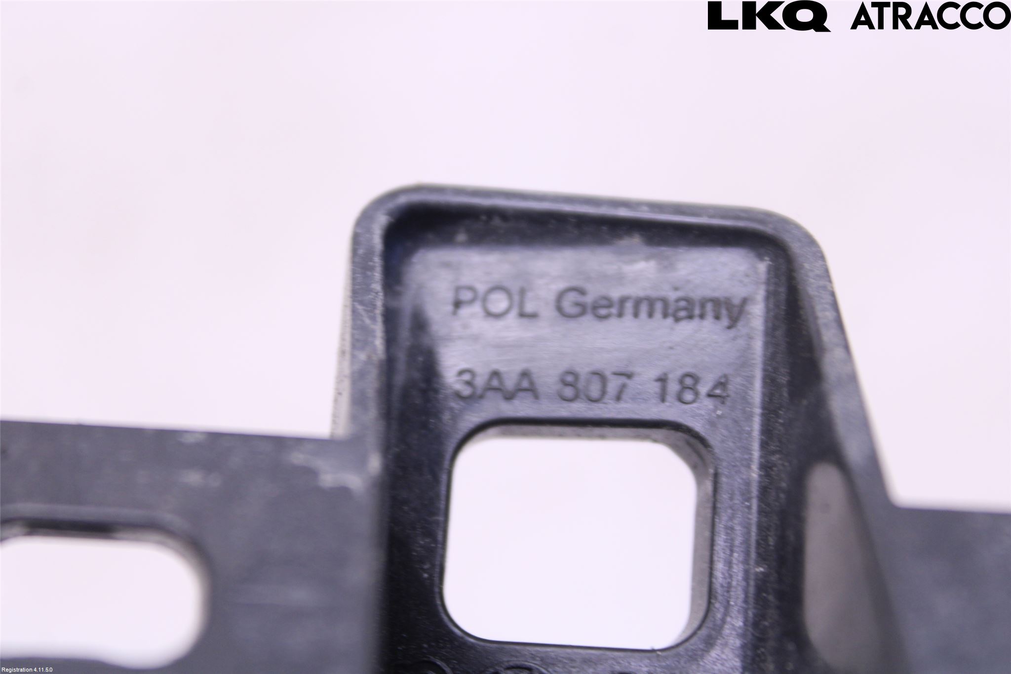Volkswagen VW PASSAT 11-14 Stötfångarfäste Fram Hö