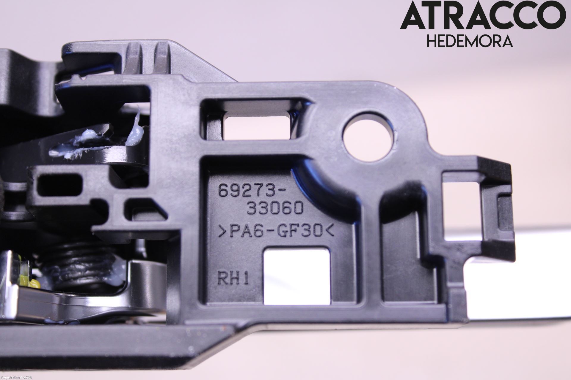 Toyota RAV4 19- Dörrhandtag Inre Hö