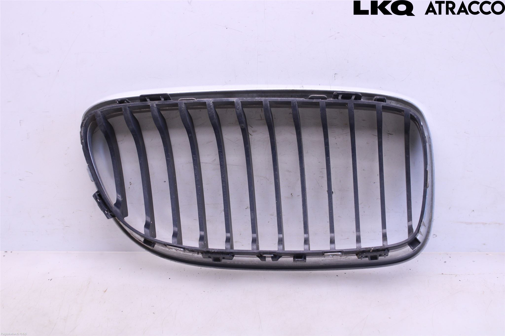 BMW 3 E90/91 SED/TOU 05-12 Grilldel Vänster