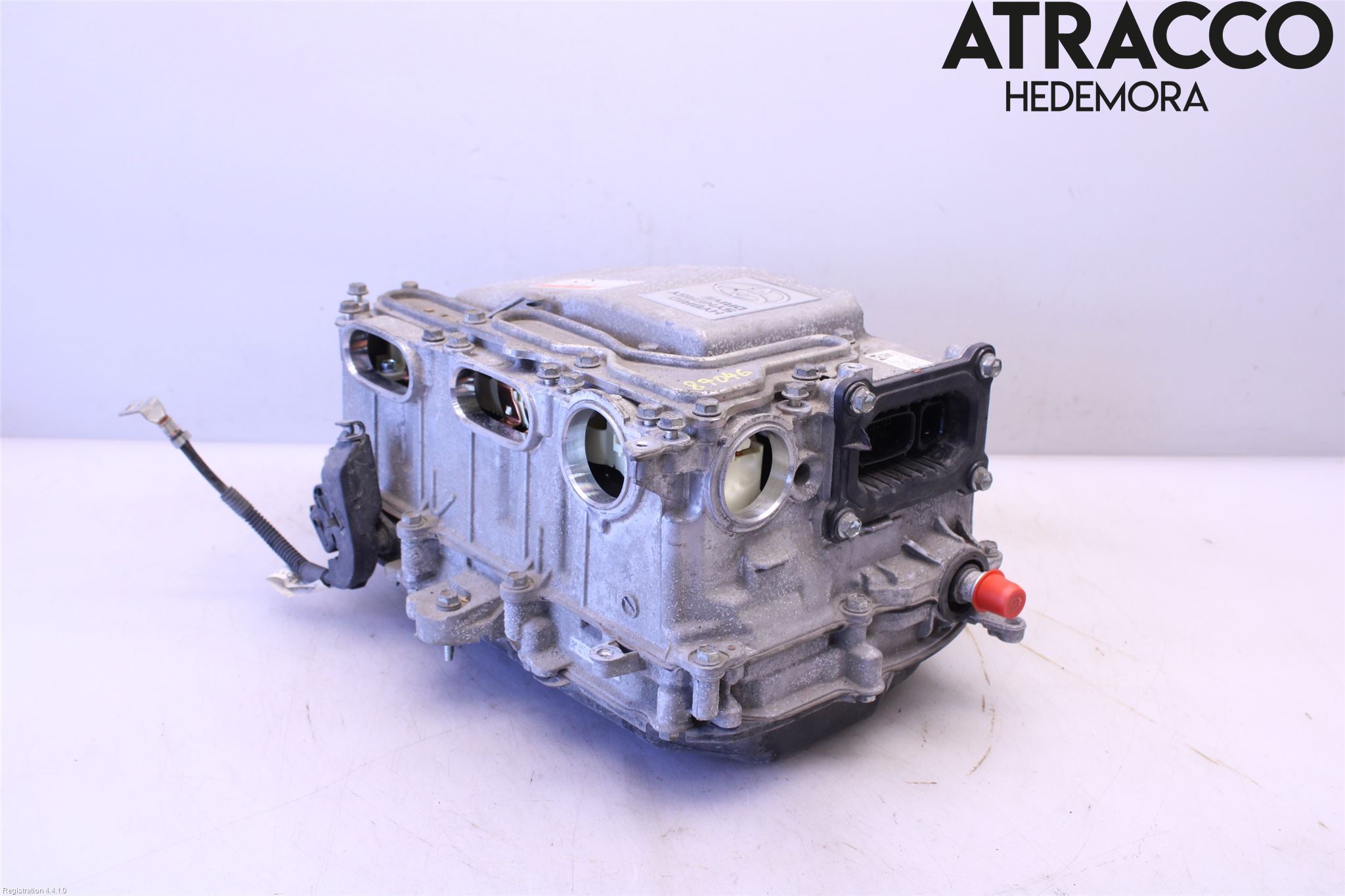 Toyota YARIS XP130 12-14 Hybridconverter