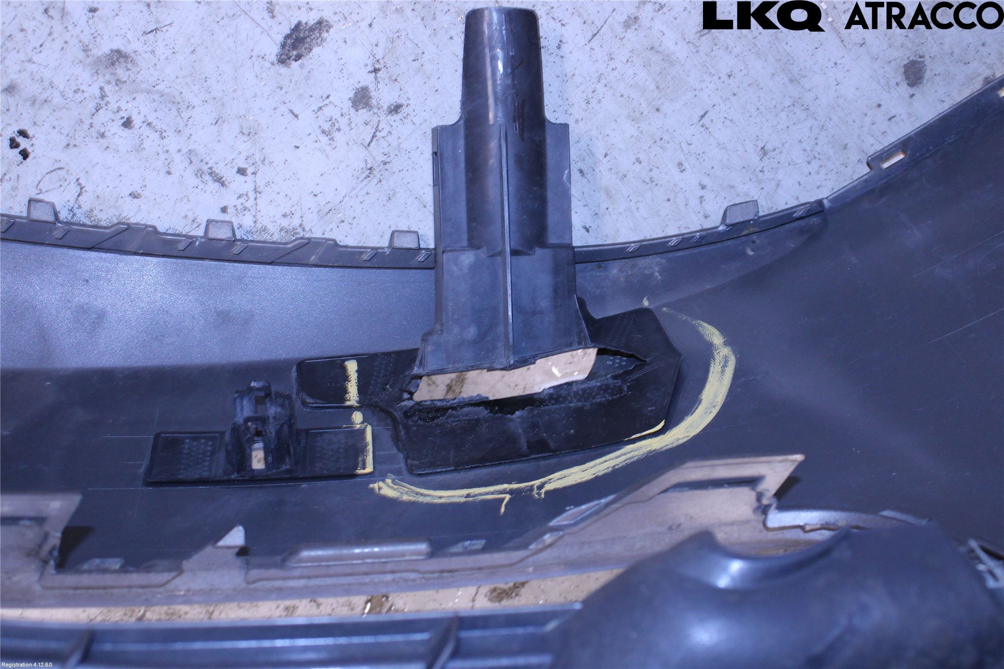 Volkswagen VW PASSAT 11-14 Stötfångarbeklädnad Fram