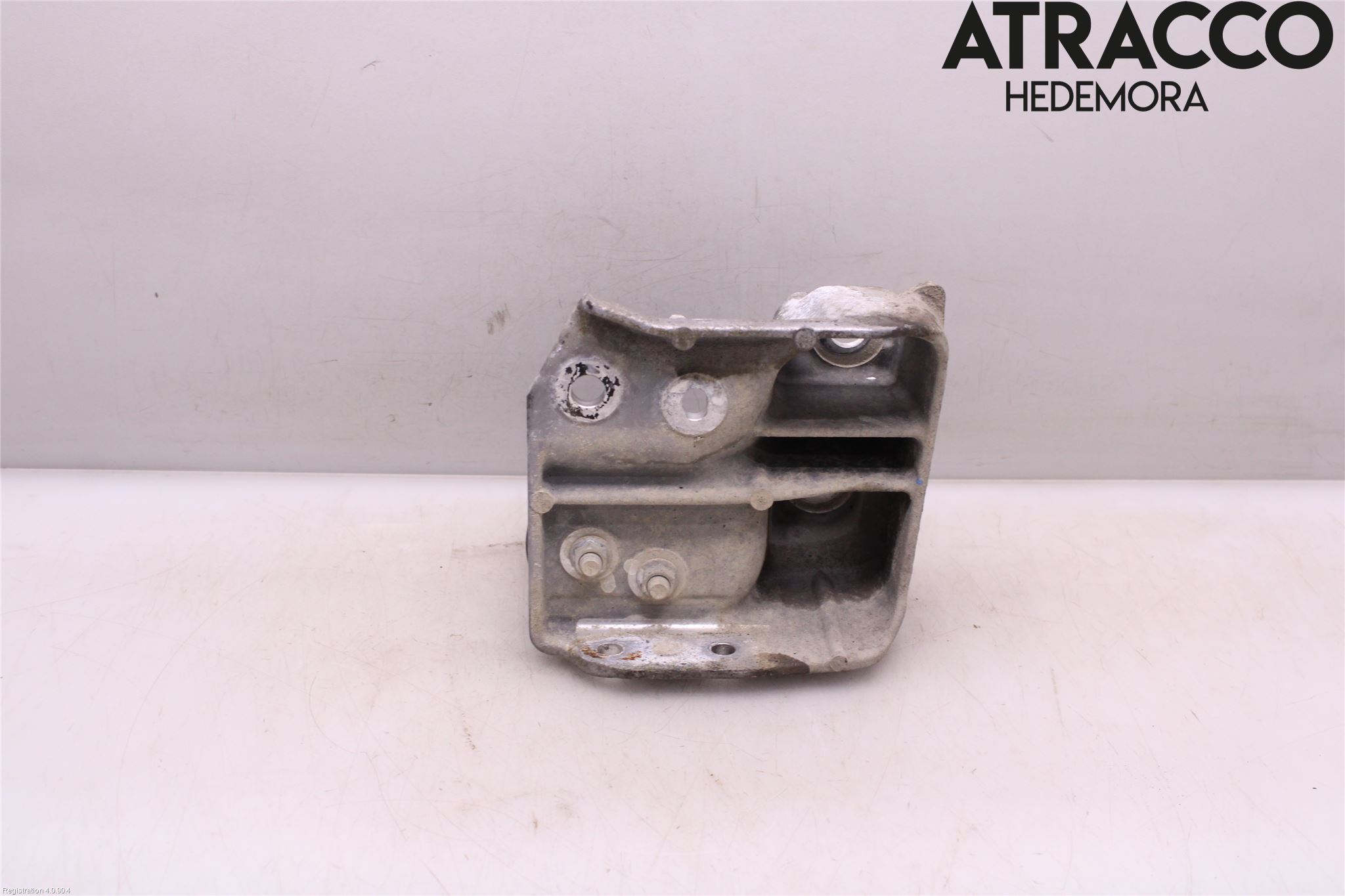 Subaru OUTBACK 15-20 Motorfäste