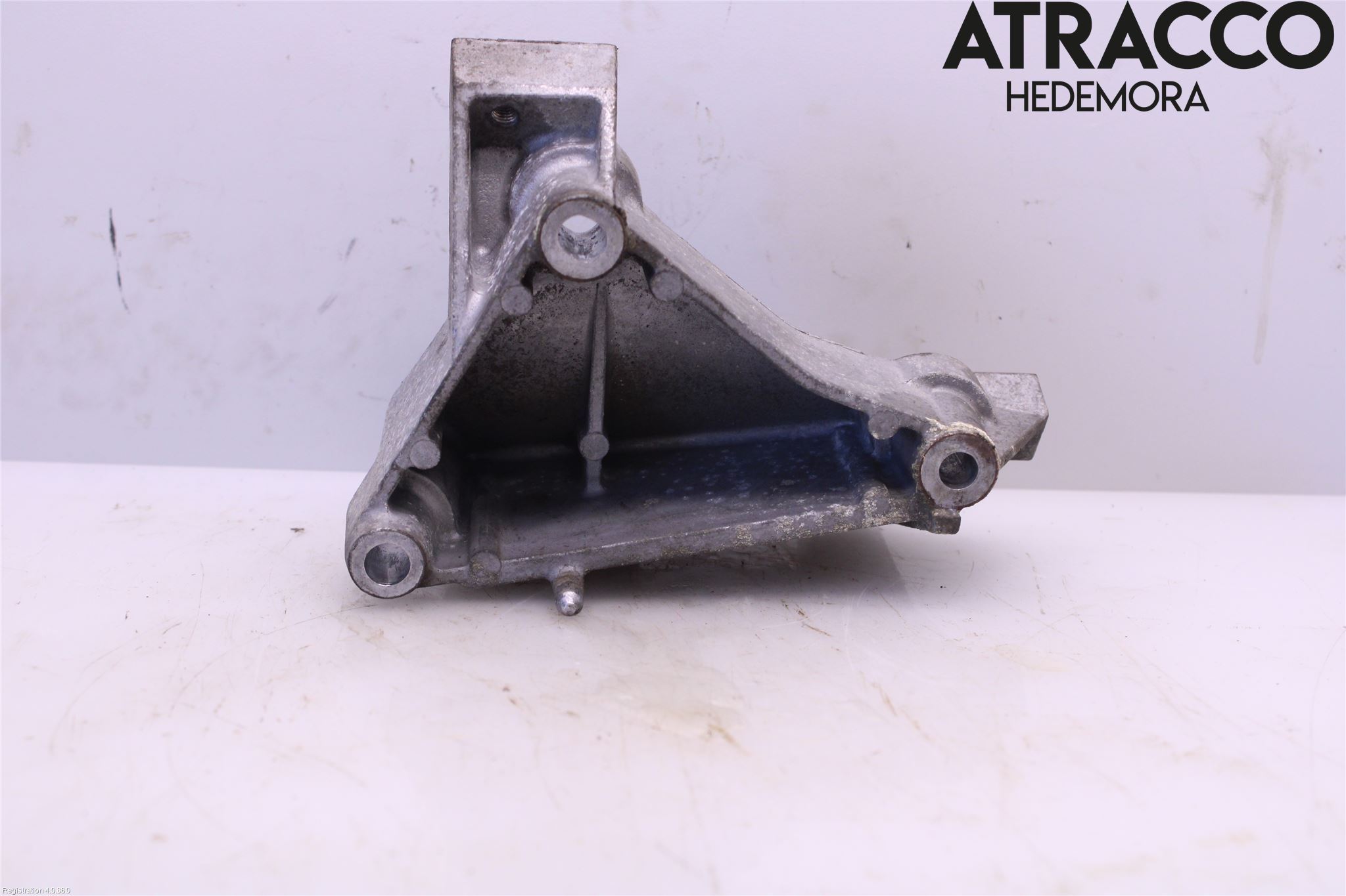 Saab 9-5     06-10 Ac Kompressor-Fäste