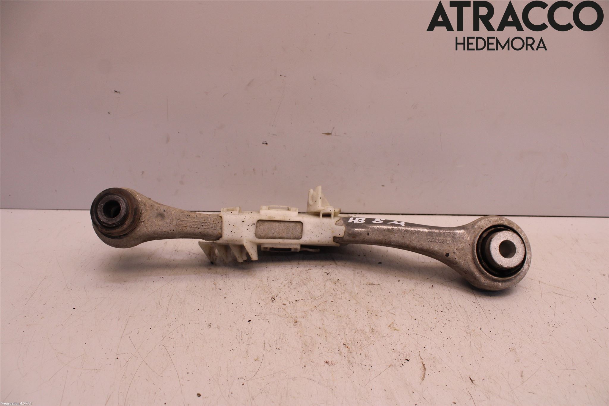 BMW 5 G30/G31/F90 17-23 Bärarm Bak Övre Höger