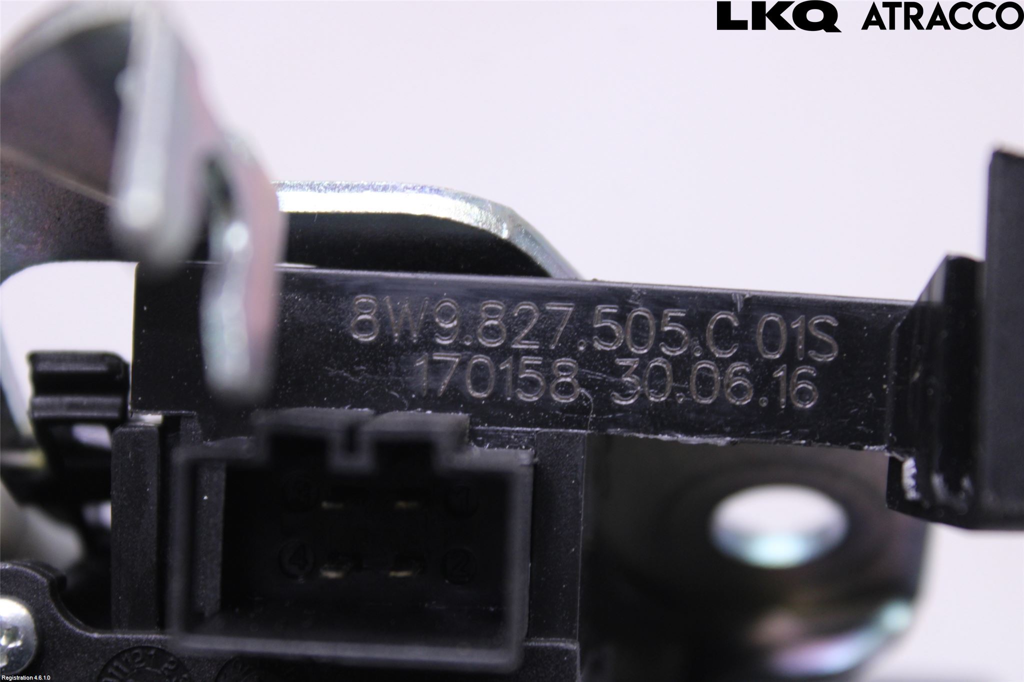 Audi A4/S4 B9 16-19 Låskista Baklucka