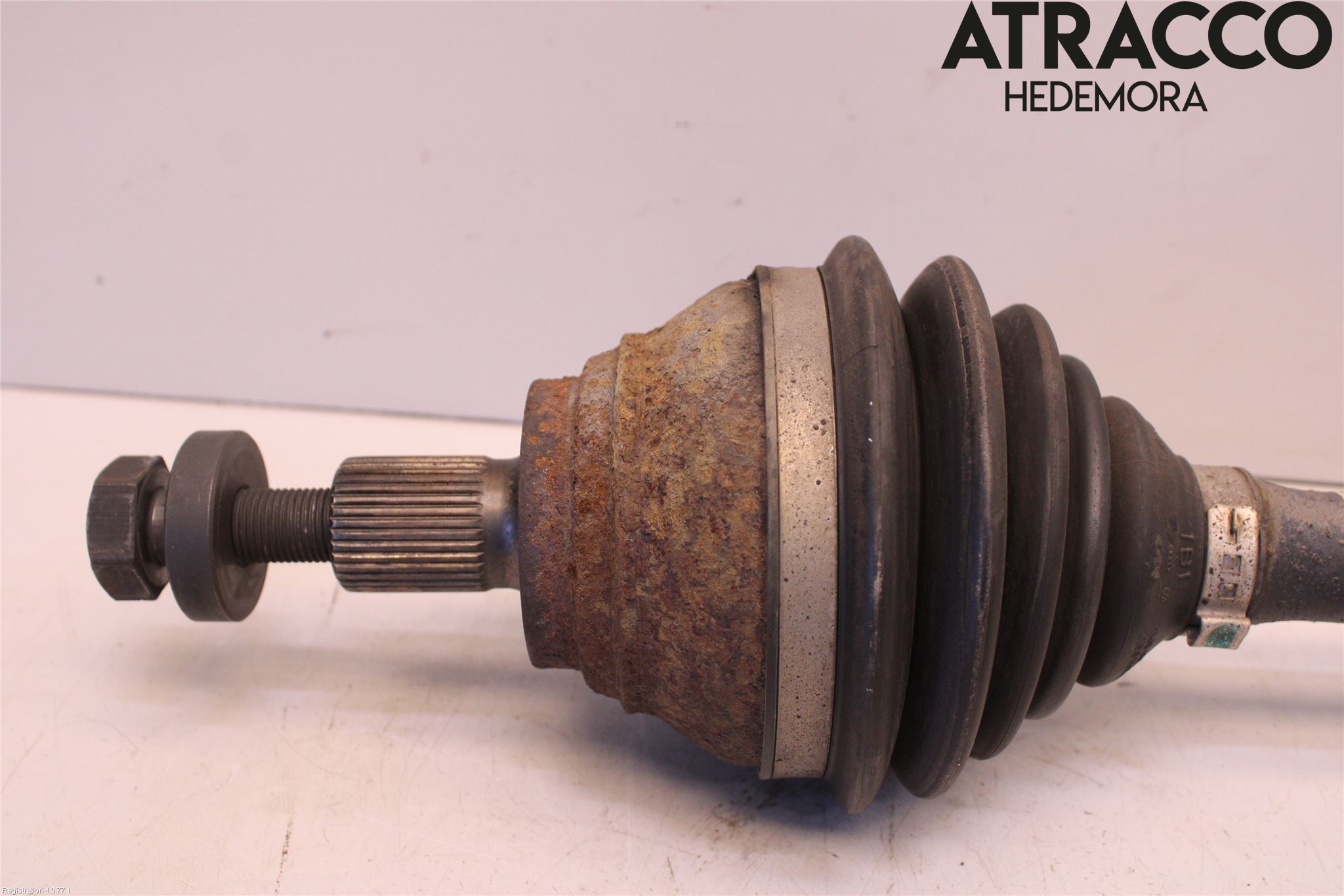 Volkswagen VW TIGUAN 07-16 Drivaxel Fram Höger
