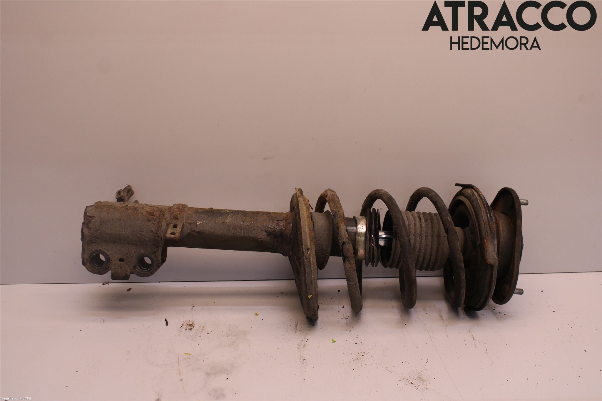 Toyota COROLLA 98-01 Fjäderben Fram Höger