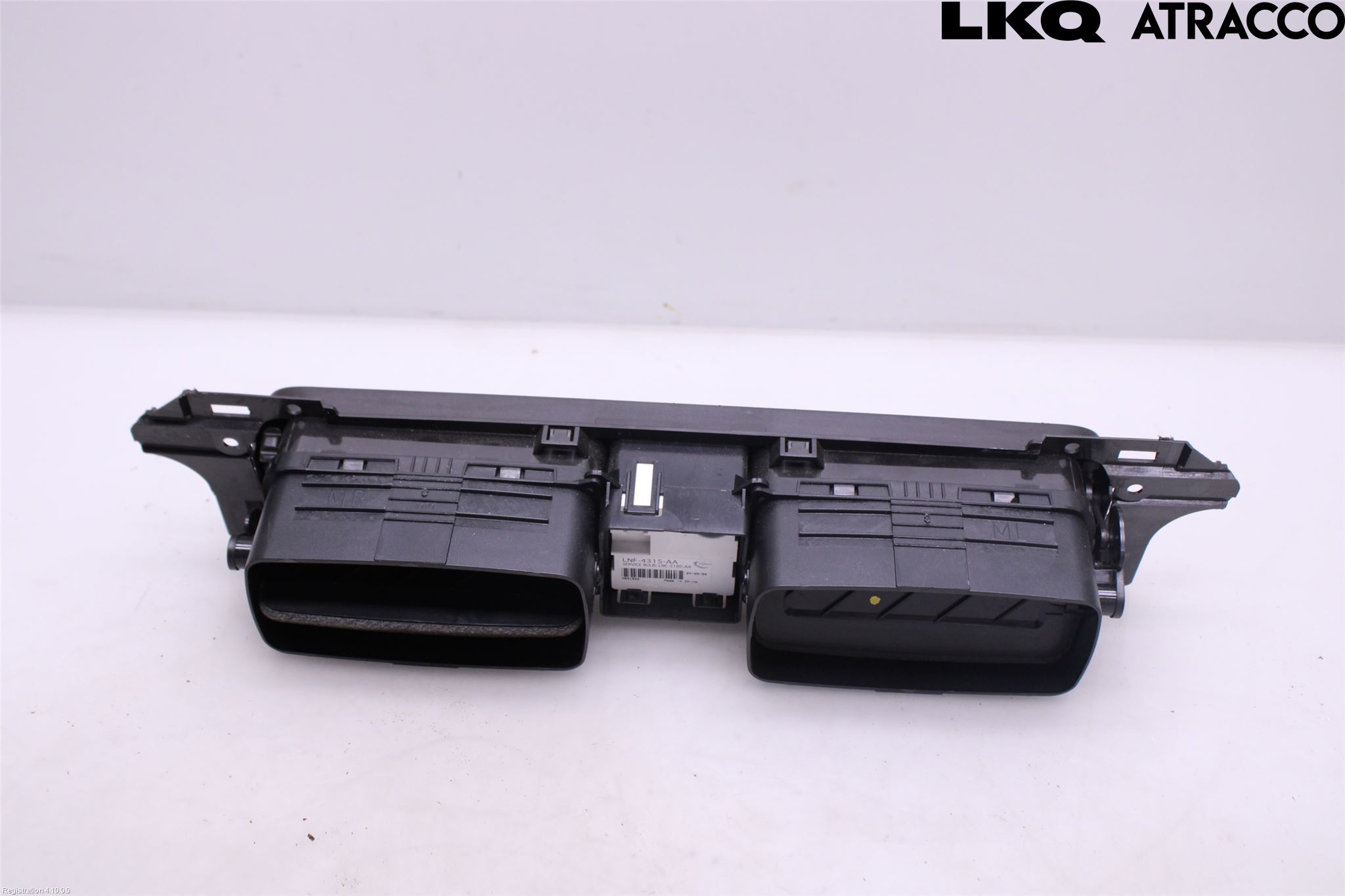 Jaguar XJ X308        98-02 Defrosterkanal-Munstycke