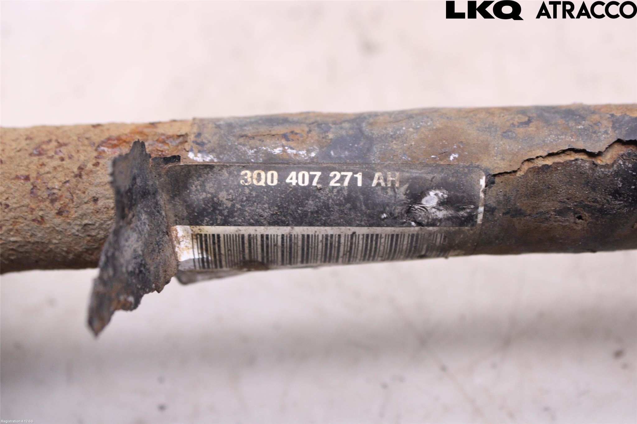 Volkswagen VW PASSAT 15-19 Drivaxel Fram Vänster