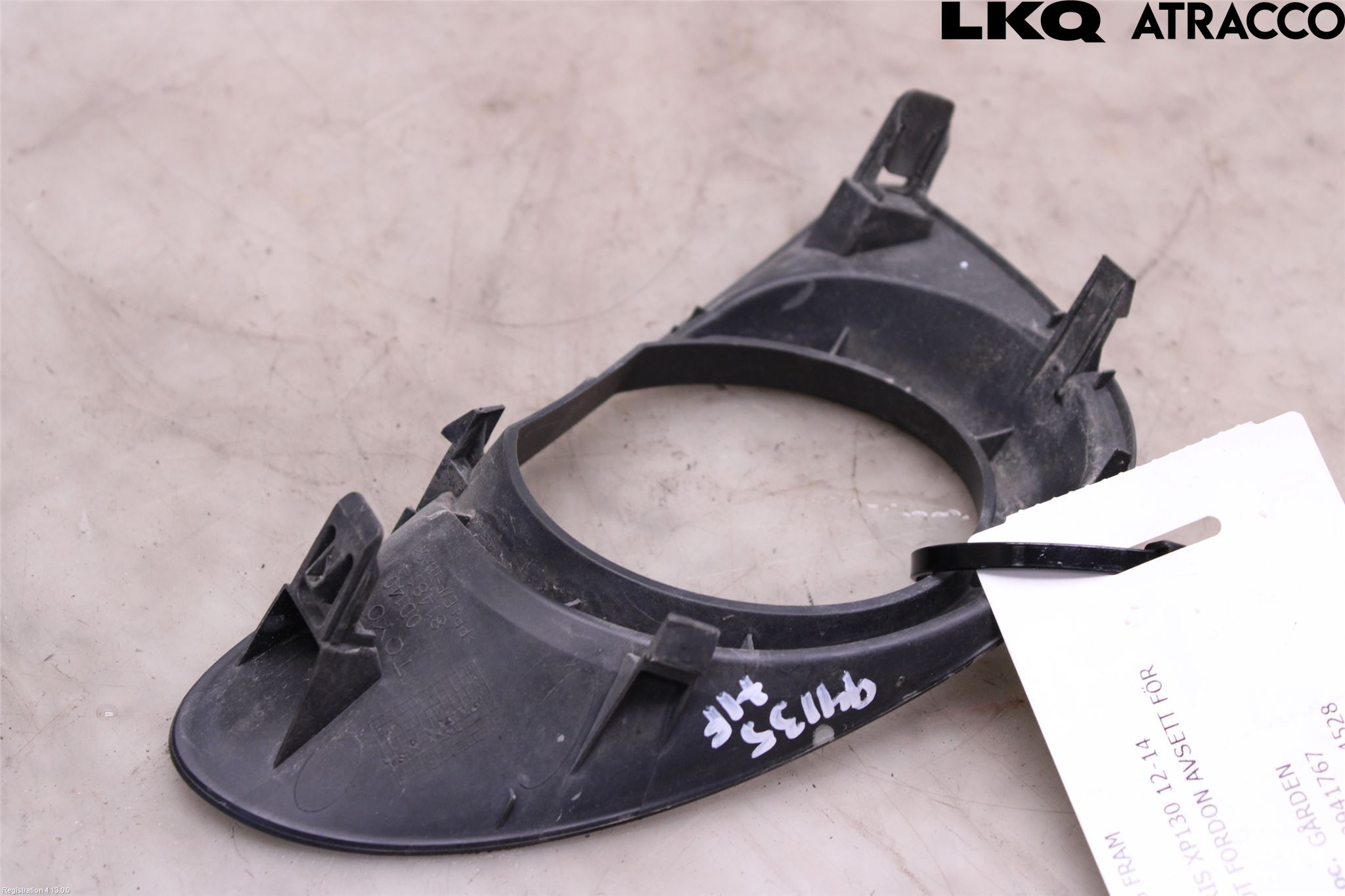 Toyota YARIS XP130 12-14 Dimljussarg Fram