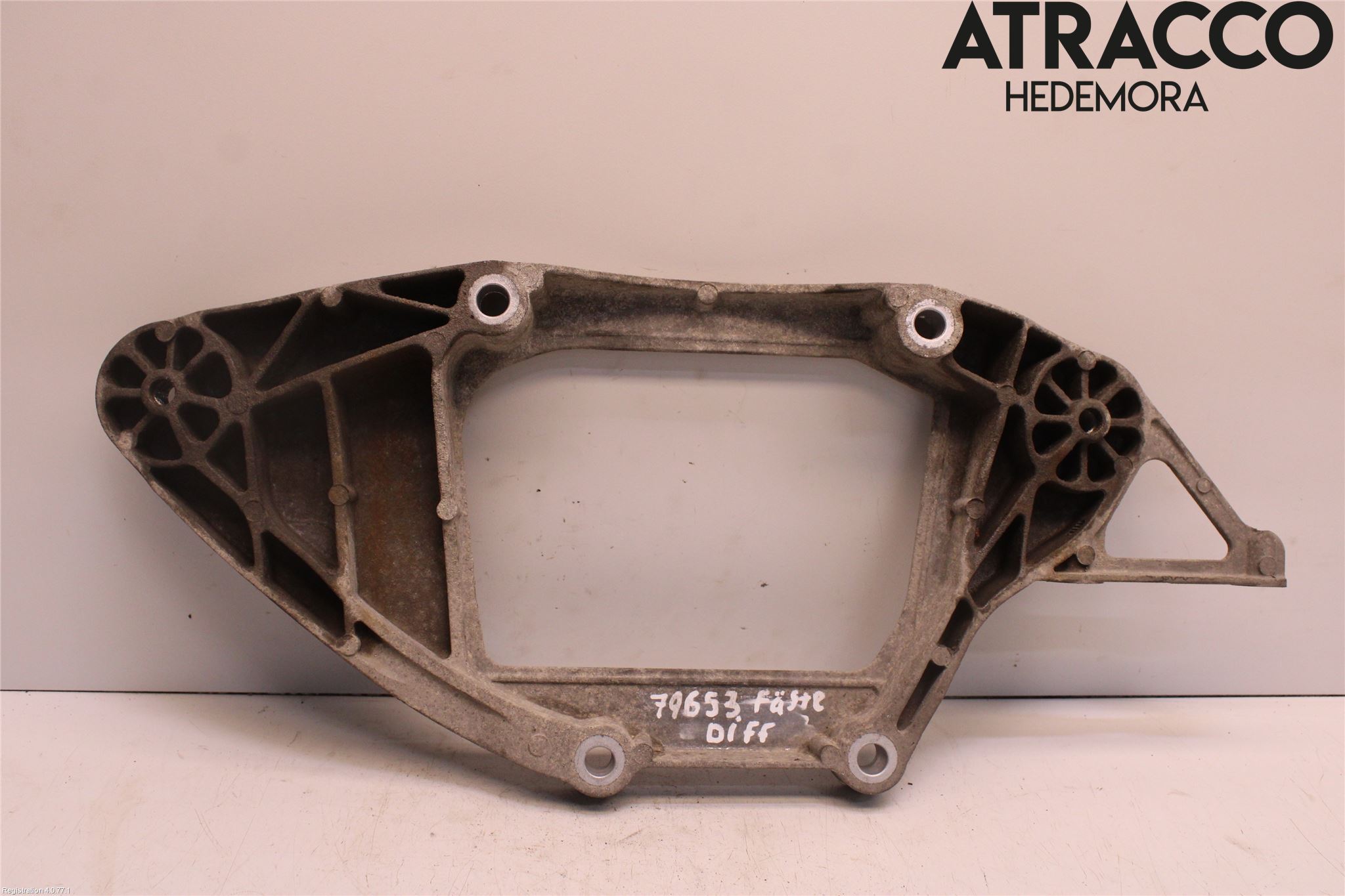 Audi A4 12-15 Bakaxel Fäste