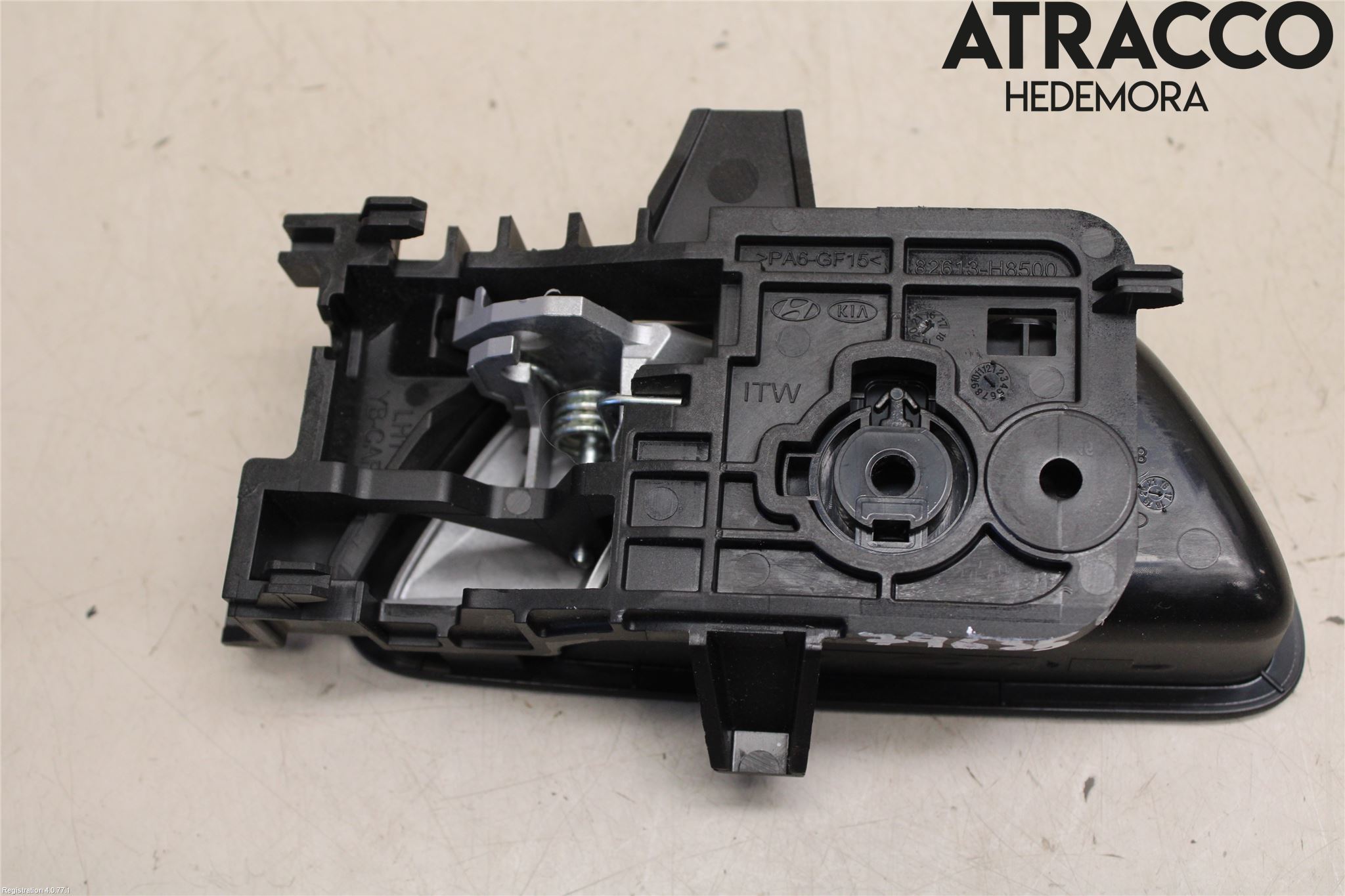 Kia RIO 17- Dörrhandtag Inre Vä