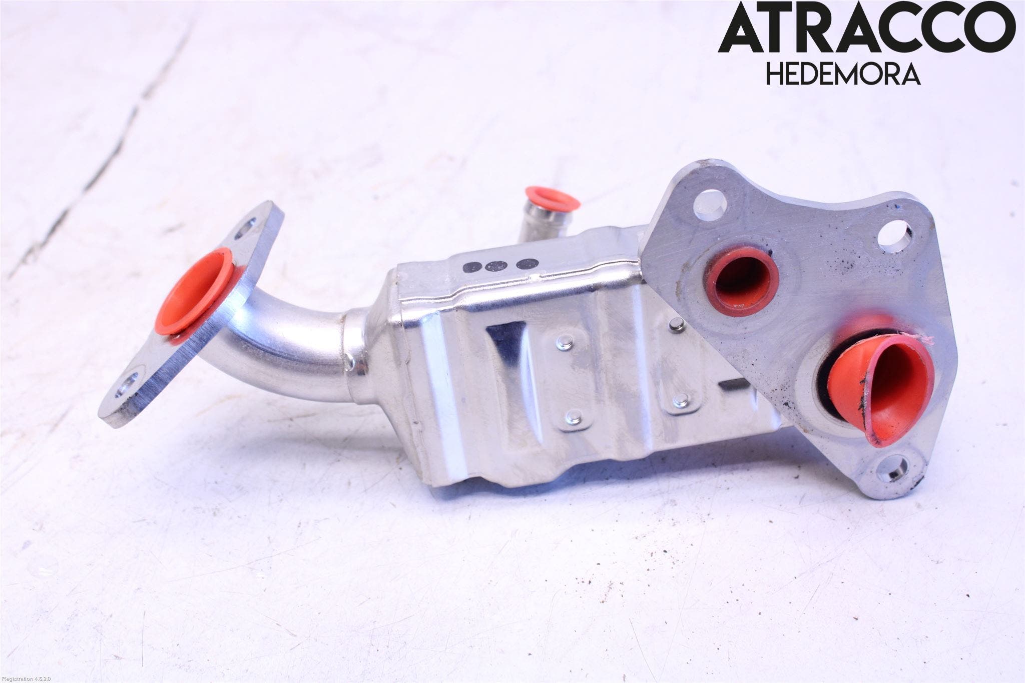 Toyota YARIS CROSS XP21 21- Avgaskylare