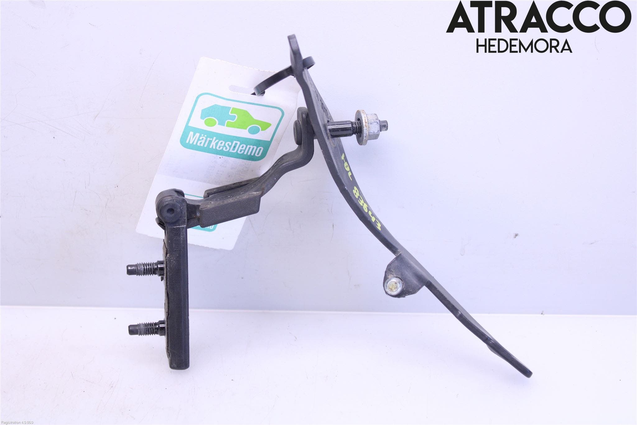 Ford KUGA 08-12 Bakluckegångjärn Hö