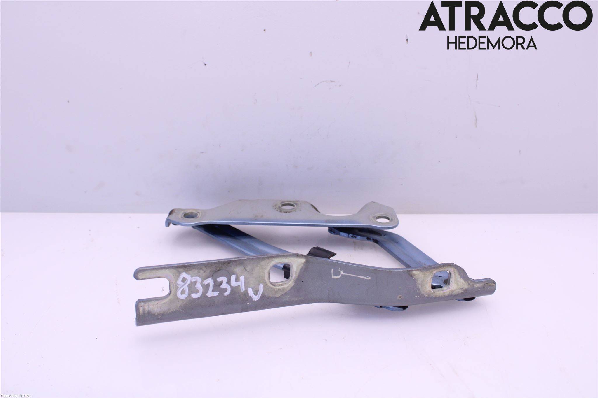 Saab 9-5     06-10 Huvgångjärn