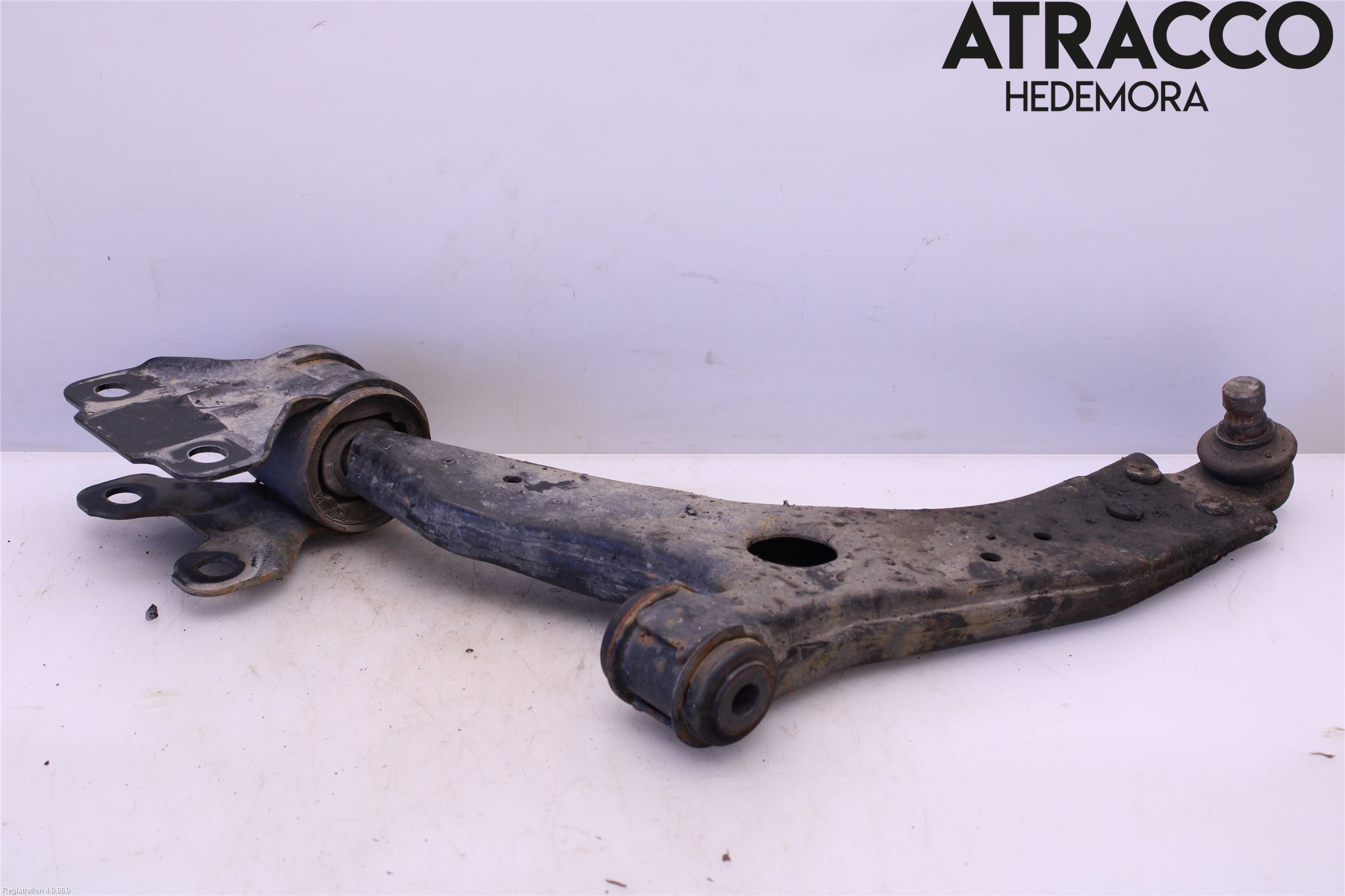 Ford FOCUS 15-18 Bärarm Fram Undre Vä